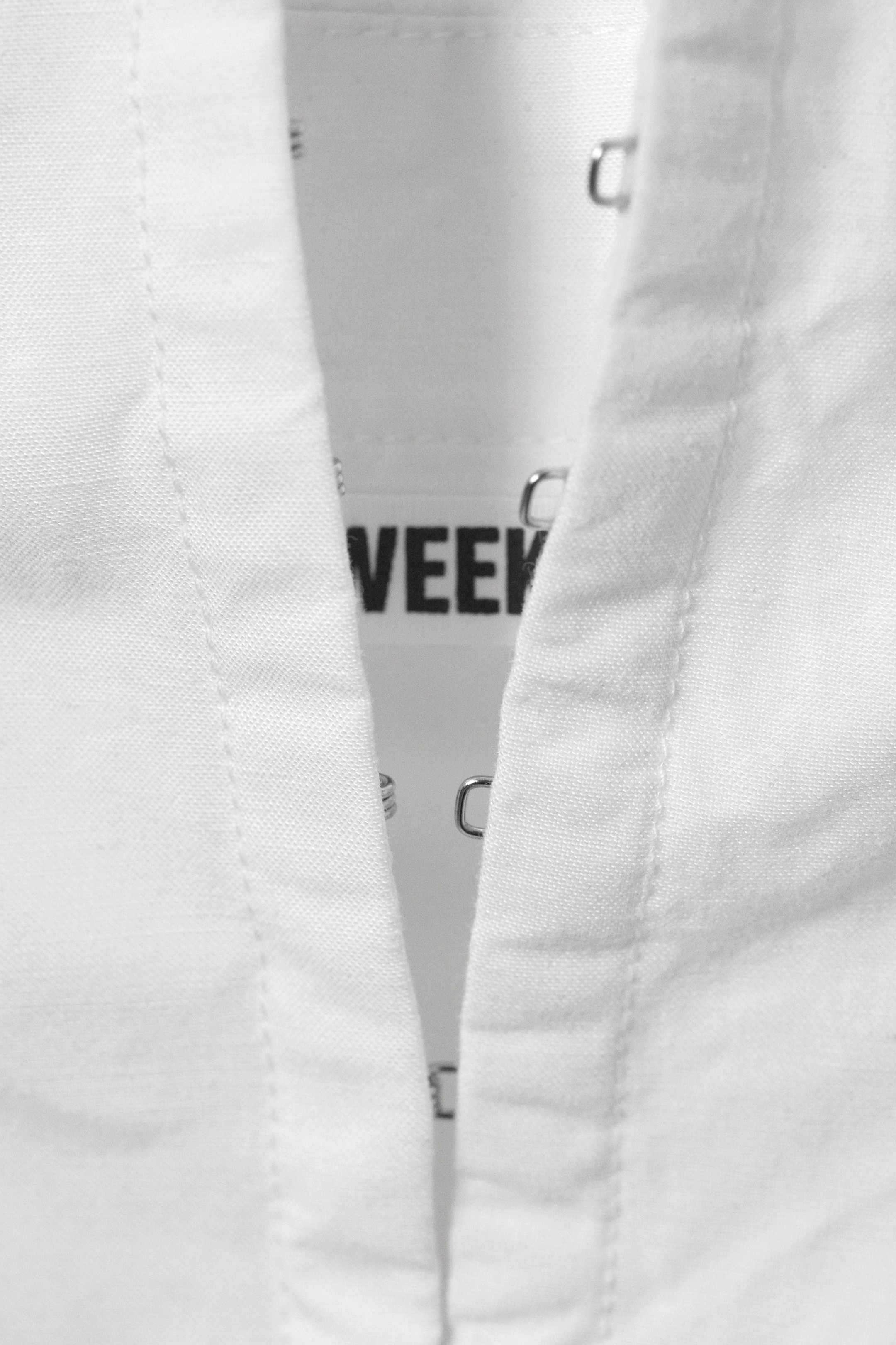 Größeres Bild ansehen: Neckholder-Top mit Hakenverschluss und Bindeband - Weiß - Ladies | H&M DE 5