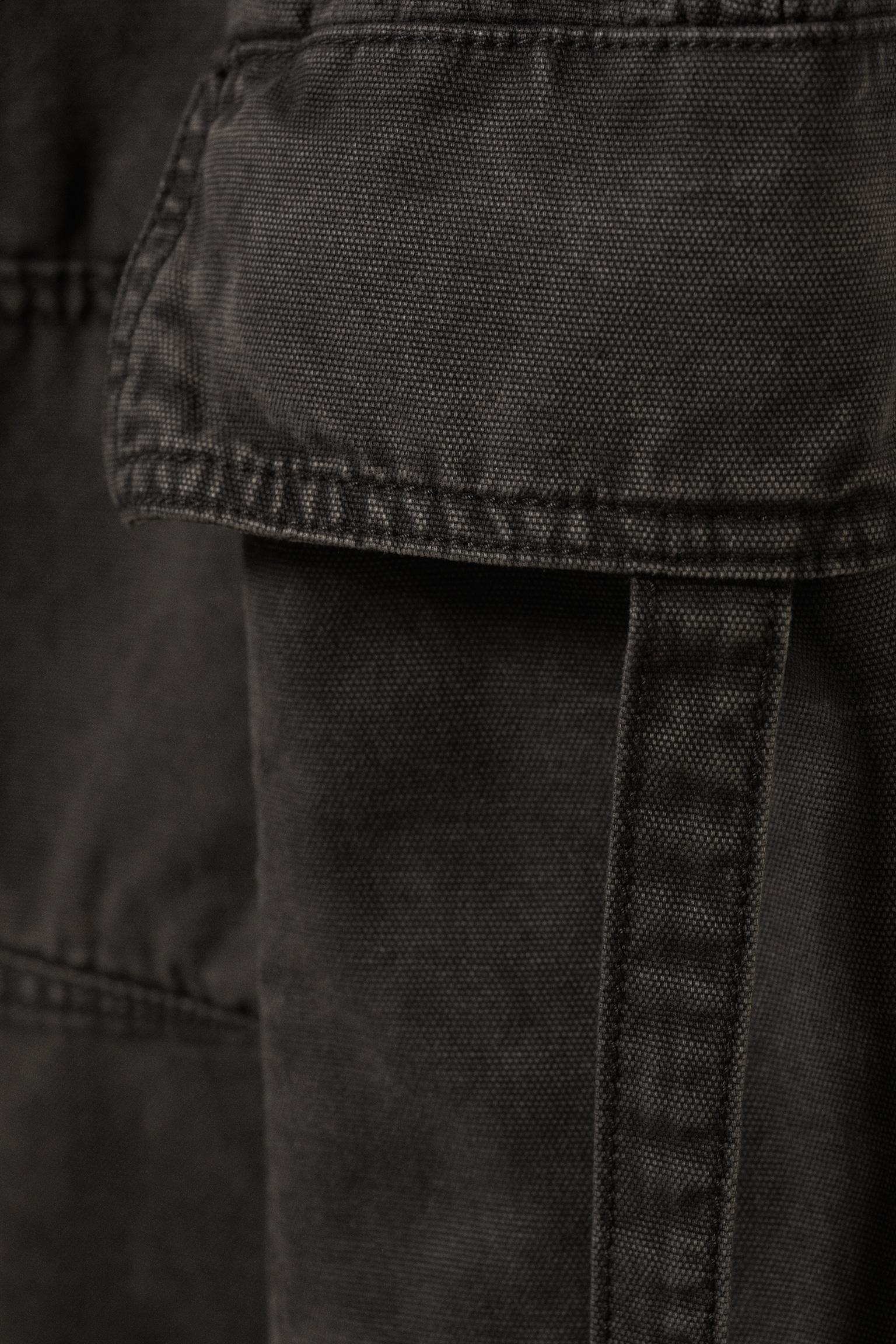 Low Rise Cargo Strap Twill Trousers - Mørkegrå - 3