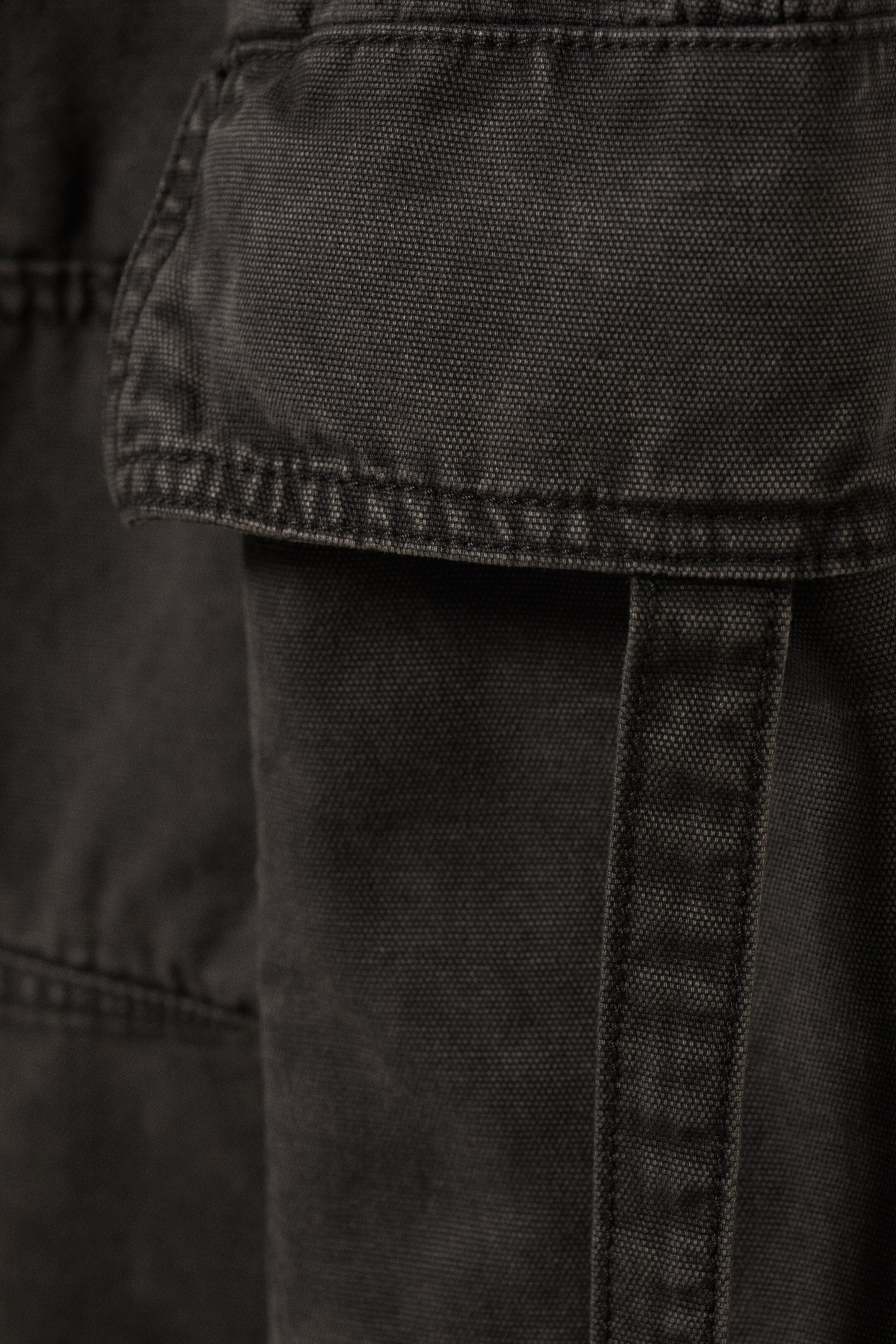 Ingrandisci l'immagine: Low Rise Cargo Strap Twill Trousers - Dark Grey - DONNA | H&M CH 5