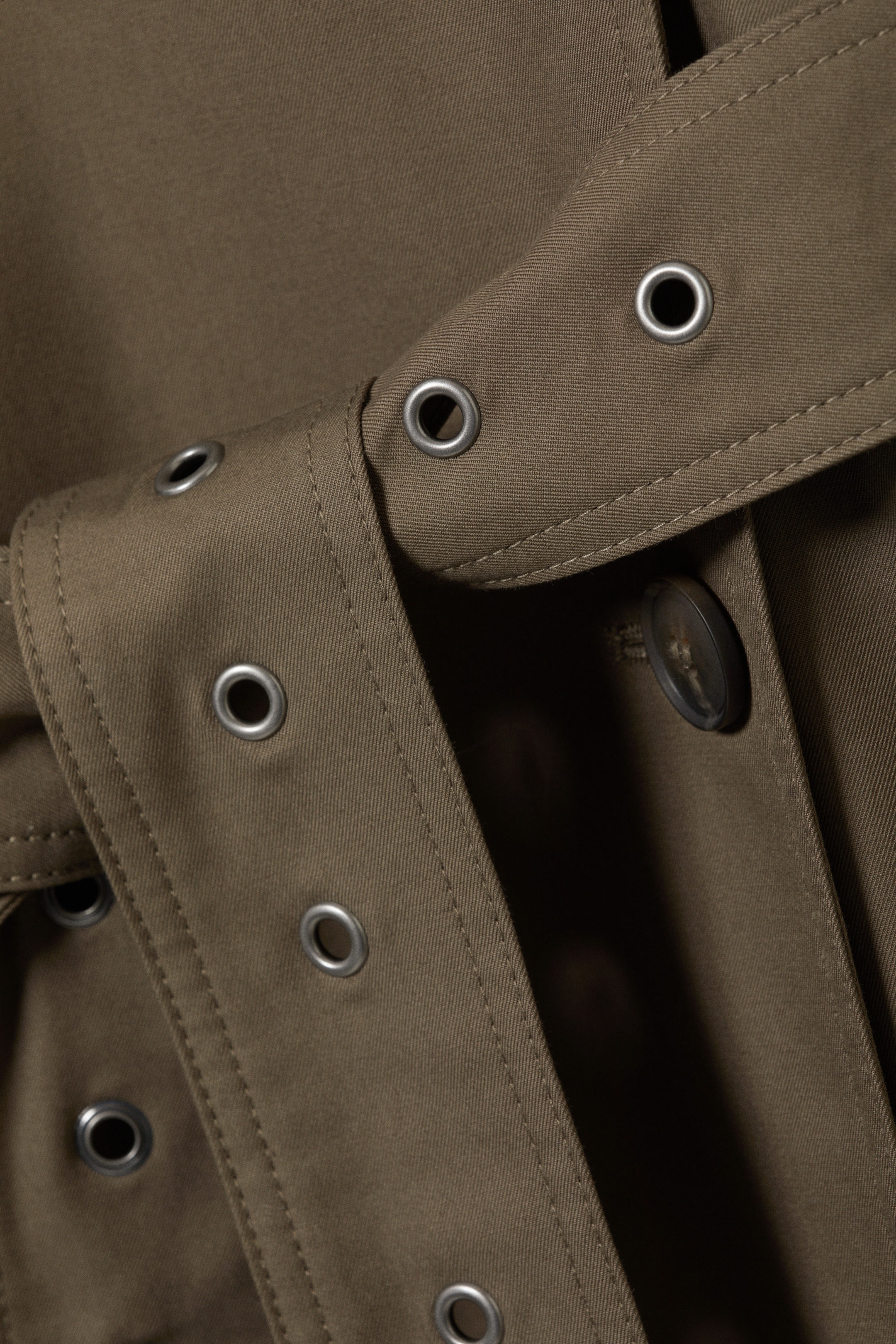 Dunkles Graubraun - Doppelreihiger Trenchcoat in Oversize-Fit - 36