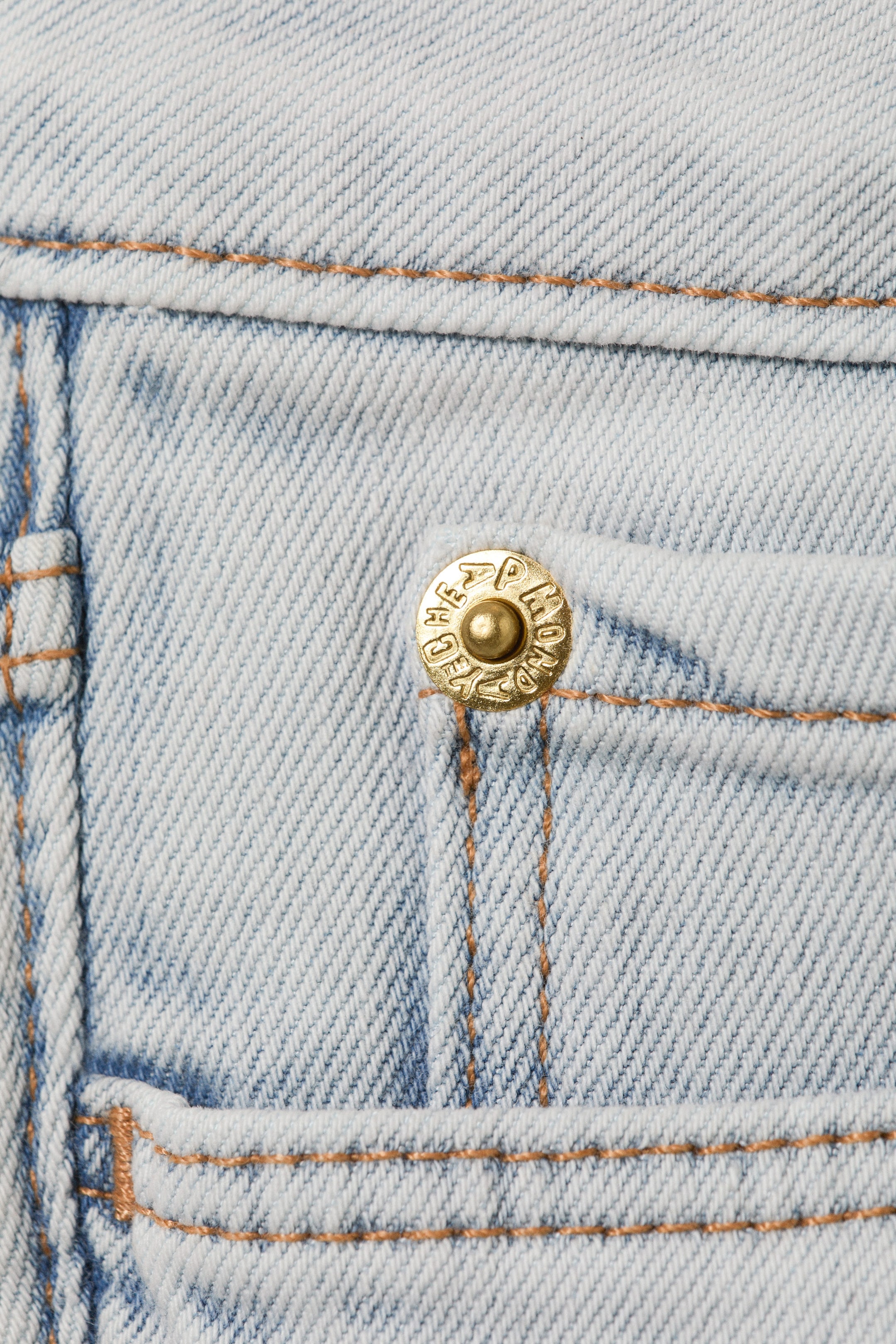 Aventure Blue – Bleu clair - Mini-short denim taille basse Booty Bei - 2