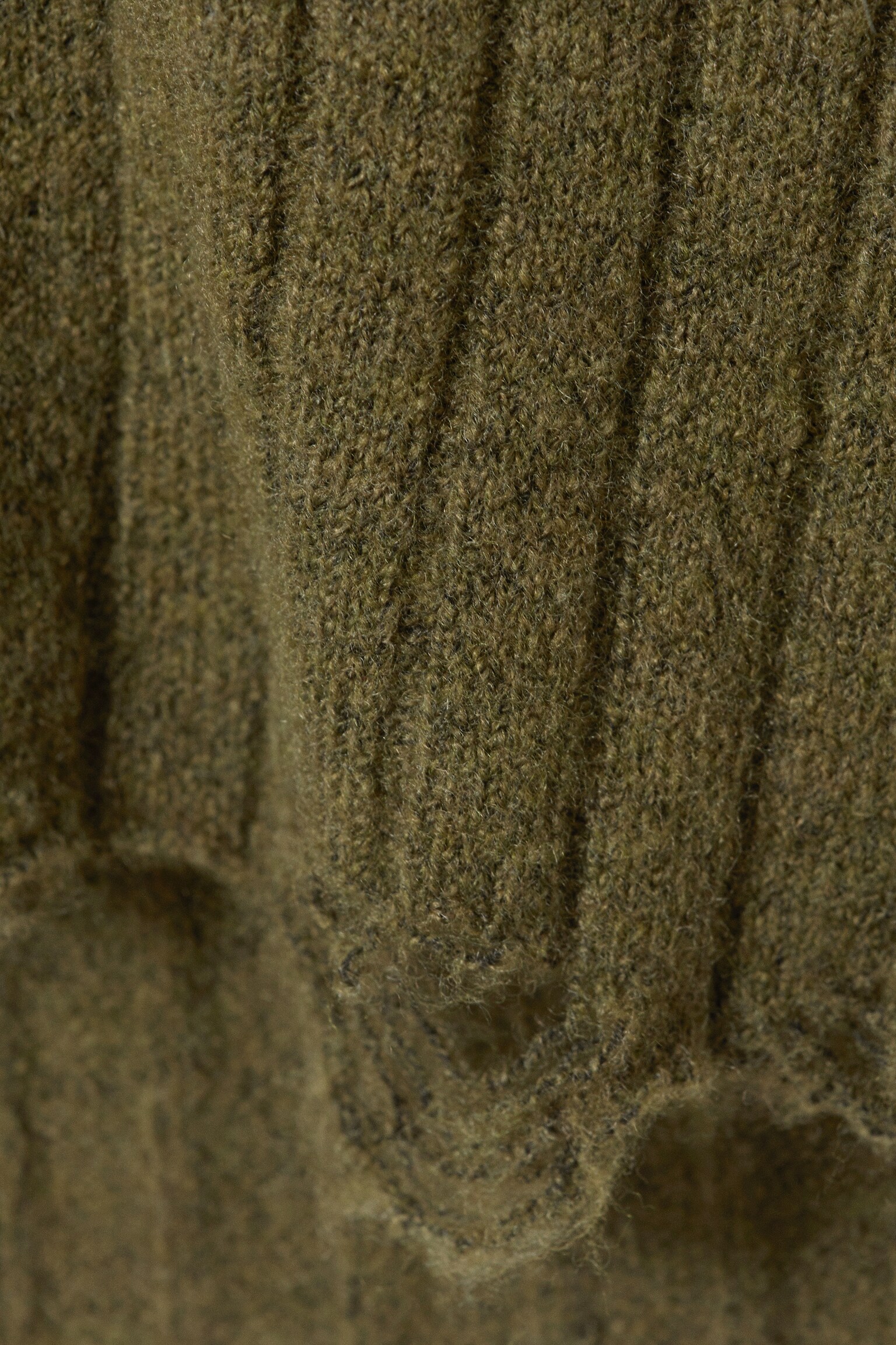 Distressed Ribbed Mock-Neck Sweater - Dark Green - 5