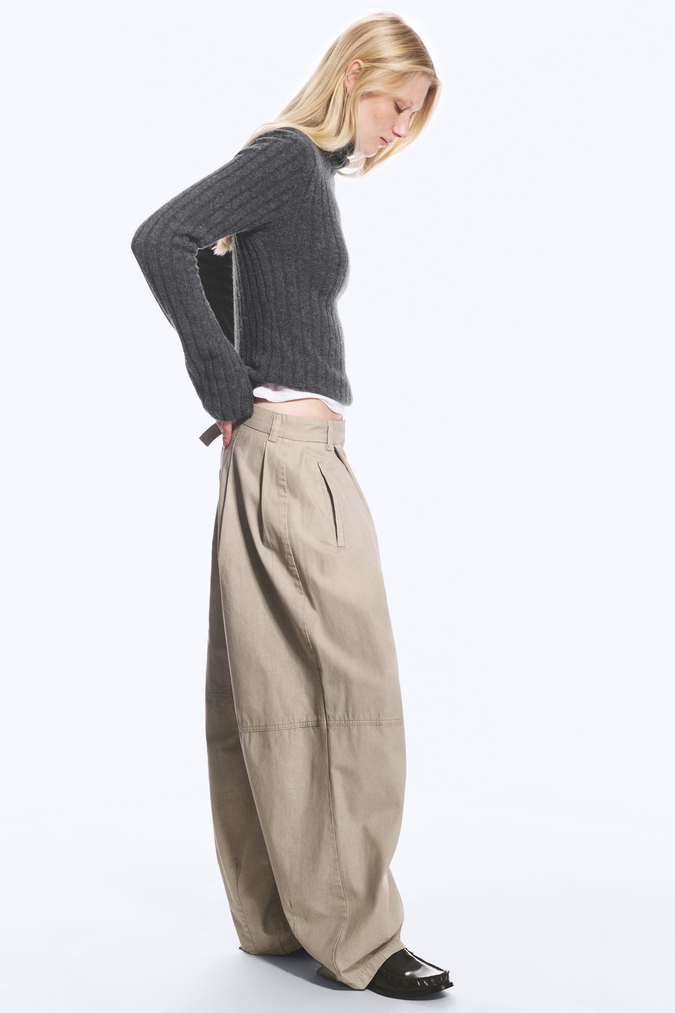 Beige - Low-Rise Pleated Barrel Trousers