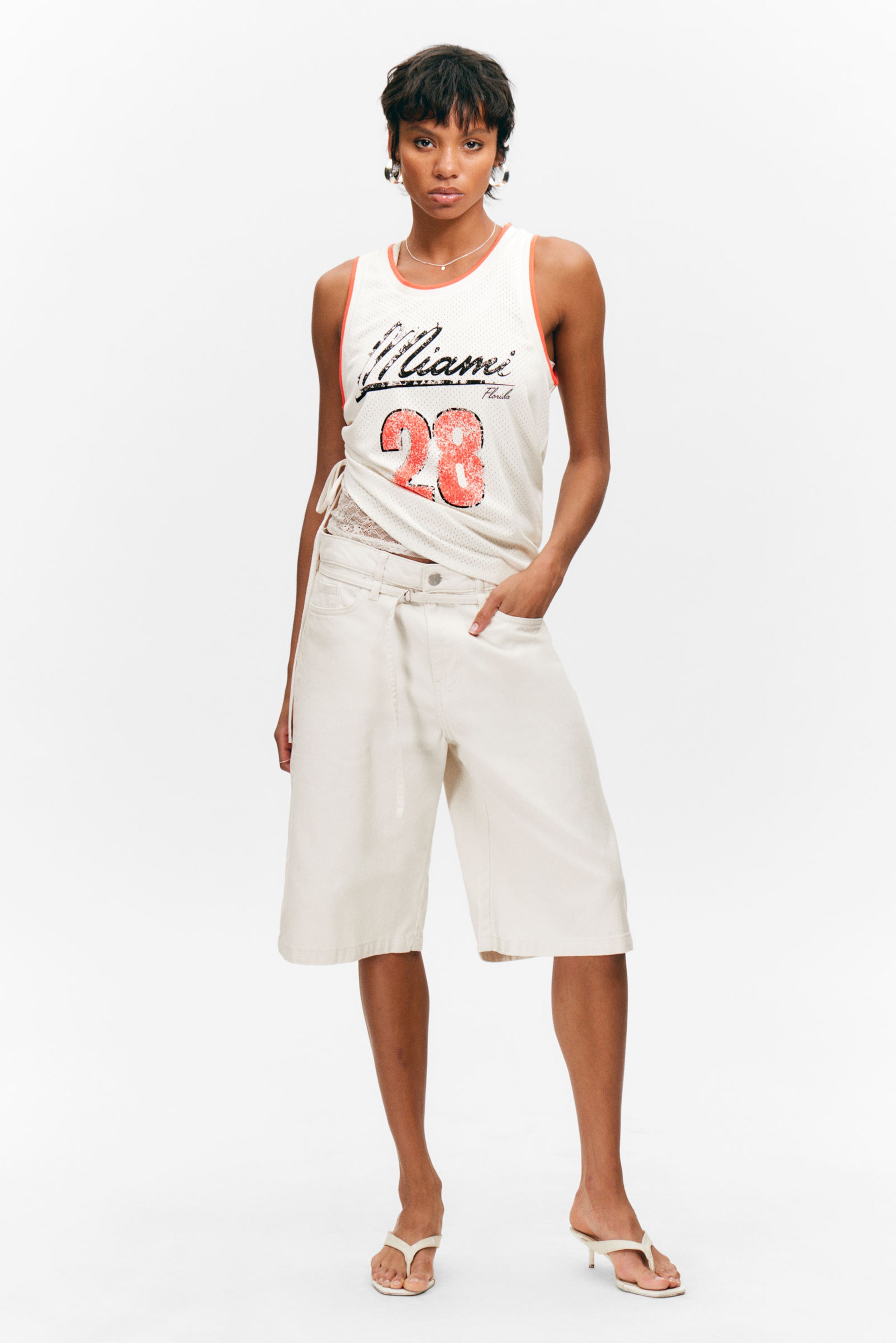 #ECE9E2 - Low Rise Cargo Cotton Twill Jorts - 1