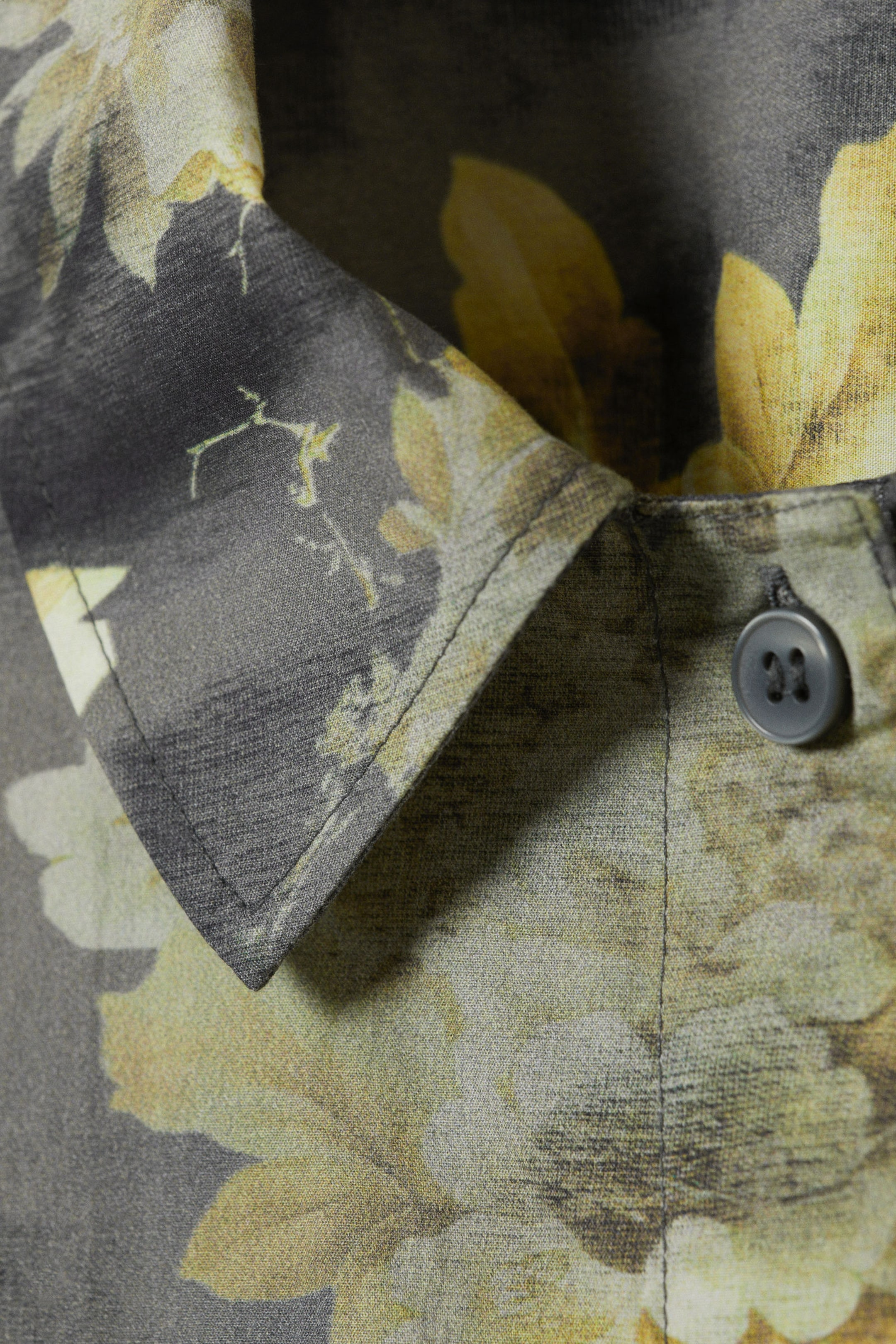Dark Grey - Dirty Floral - Oversized Short-Sleeved Cotton Poplin Shirt - 5