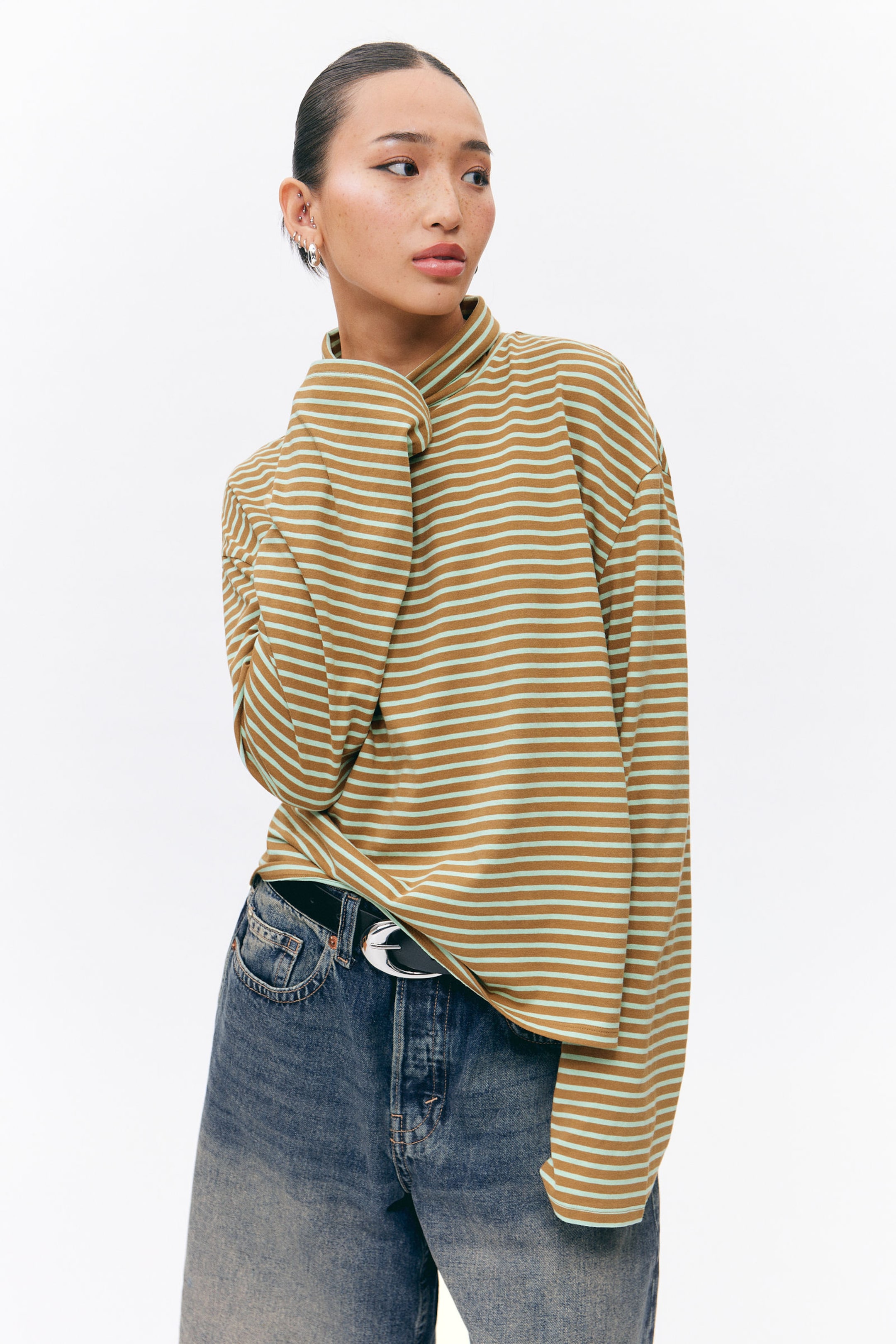 #A6C2AF - Boxy Long-Sleeved Mock Turtleneck Top - 2