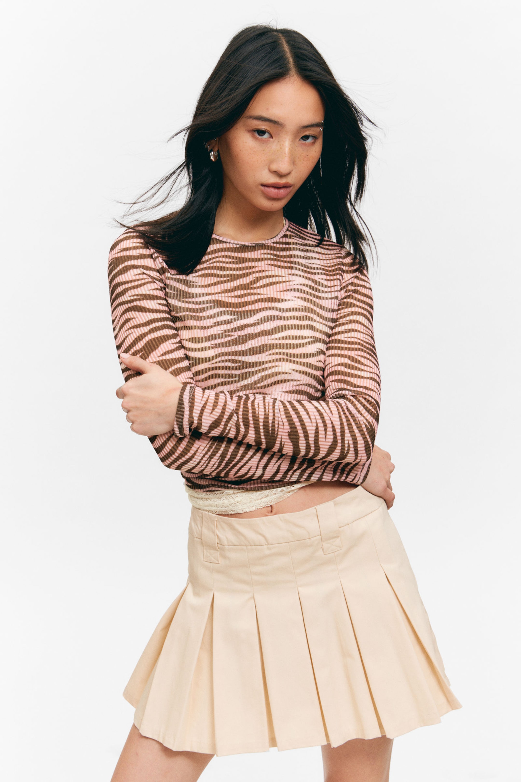 #D6A2B2 - Long-Sleeved Printed Mesh Top - 1