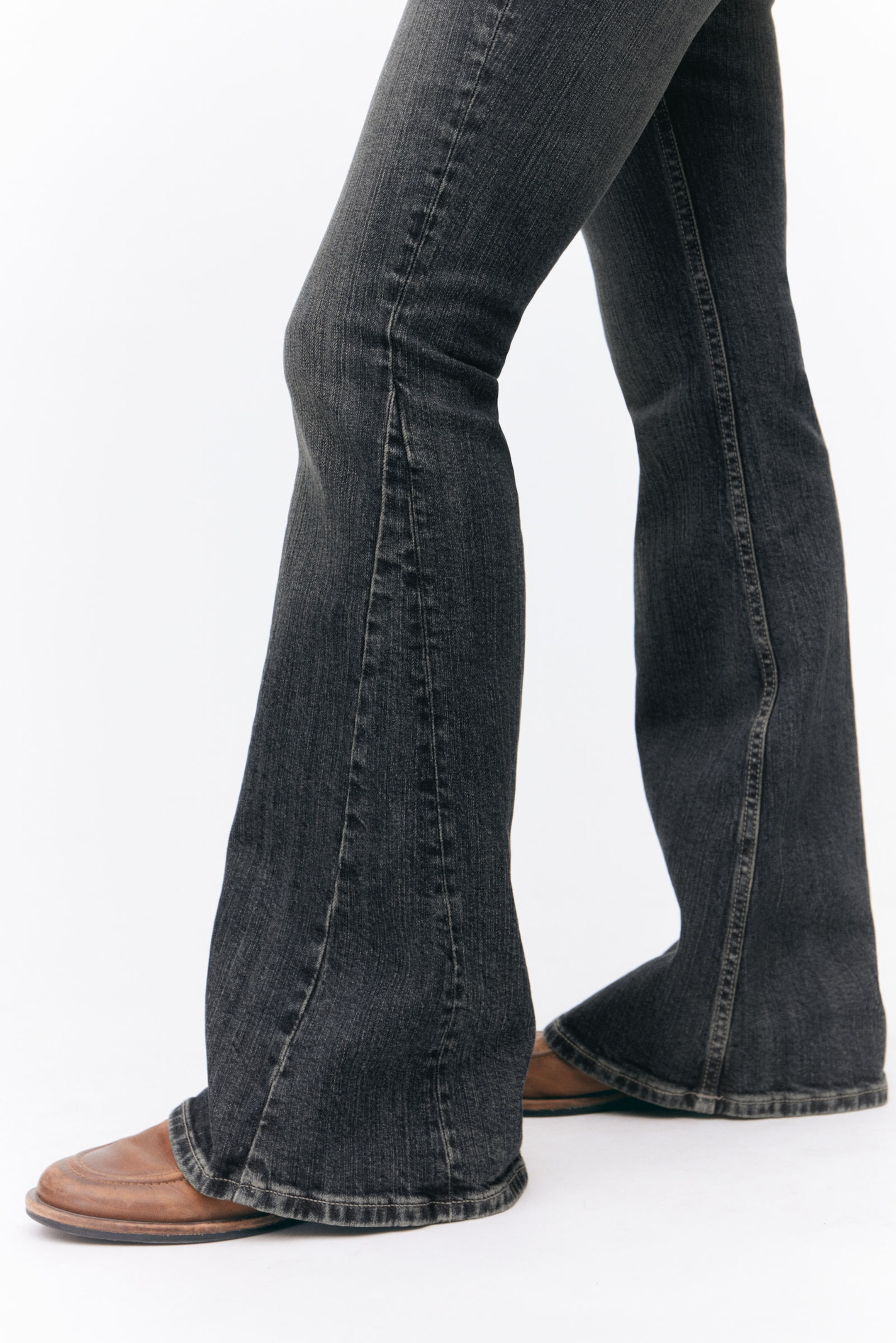 Desert Blue - Cheri Low Waist Flared Jeans - 3