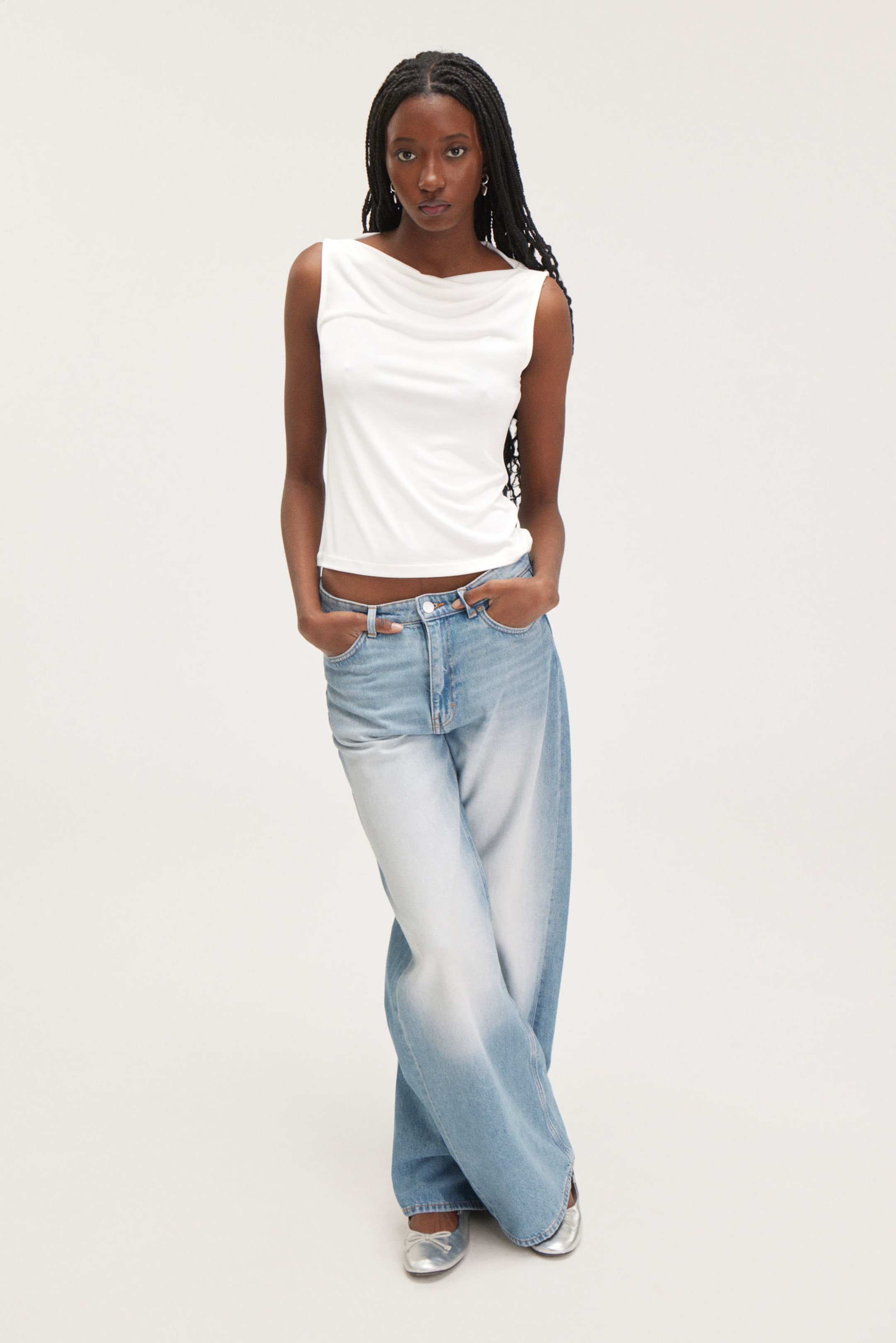 #E8E9E7 - Super soft sleeveless boatneck top - 2