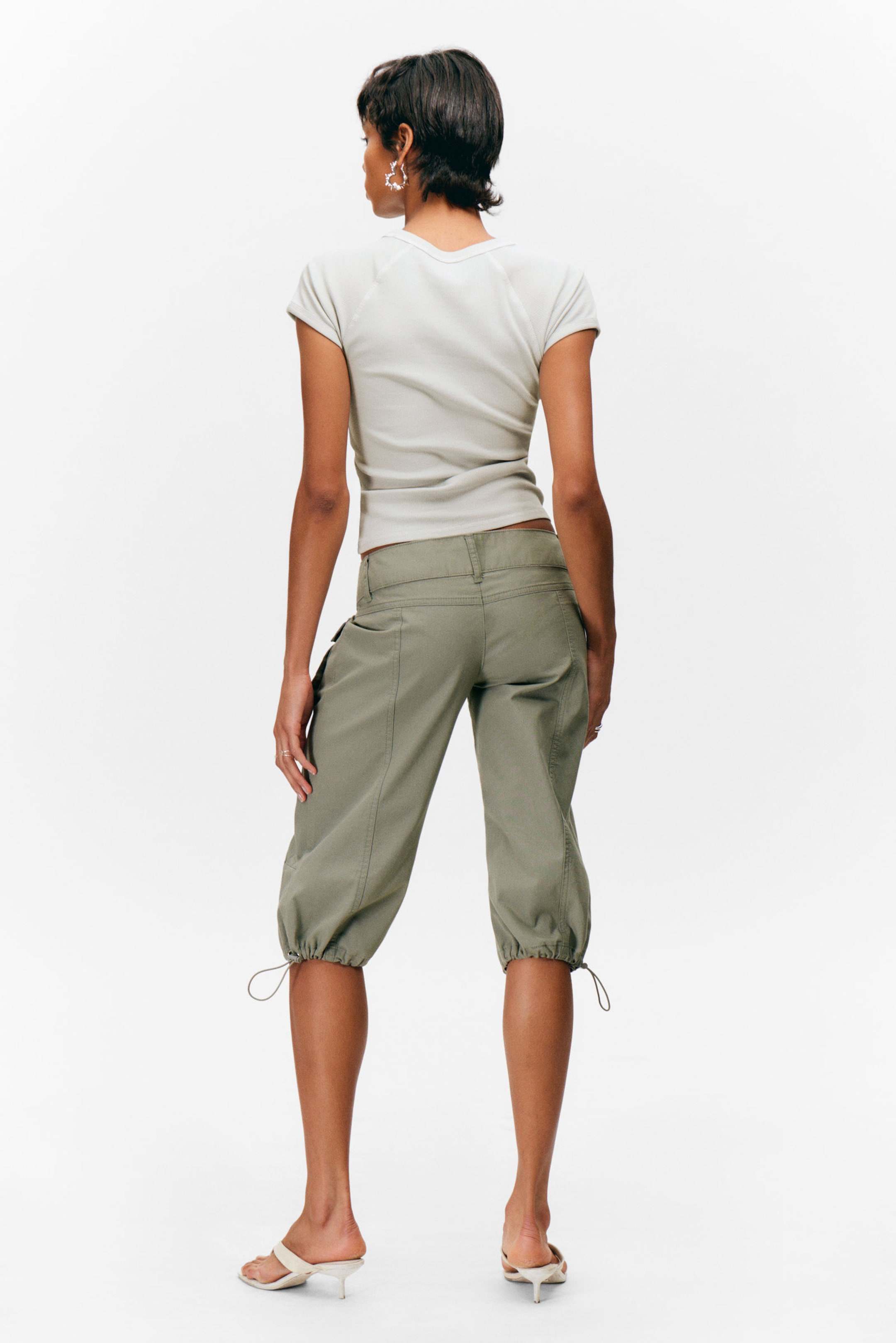 Khaki Green - Ultra-Low Rise Cargo Capri Trousers - 3