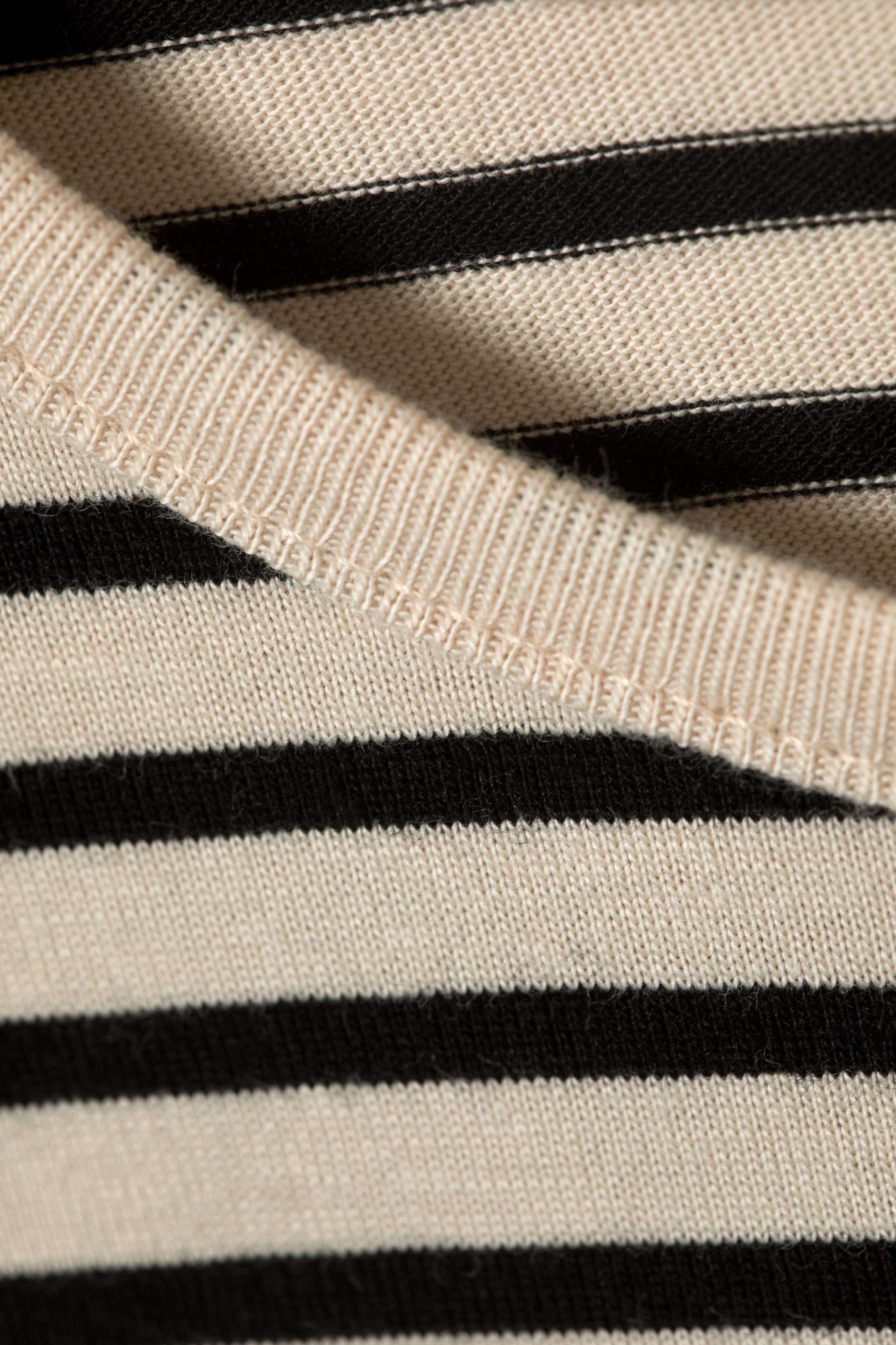 Striped Black - Boxy Sleeve T-Shirt - 4