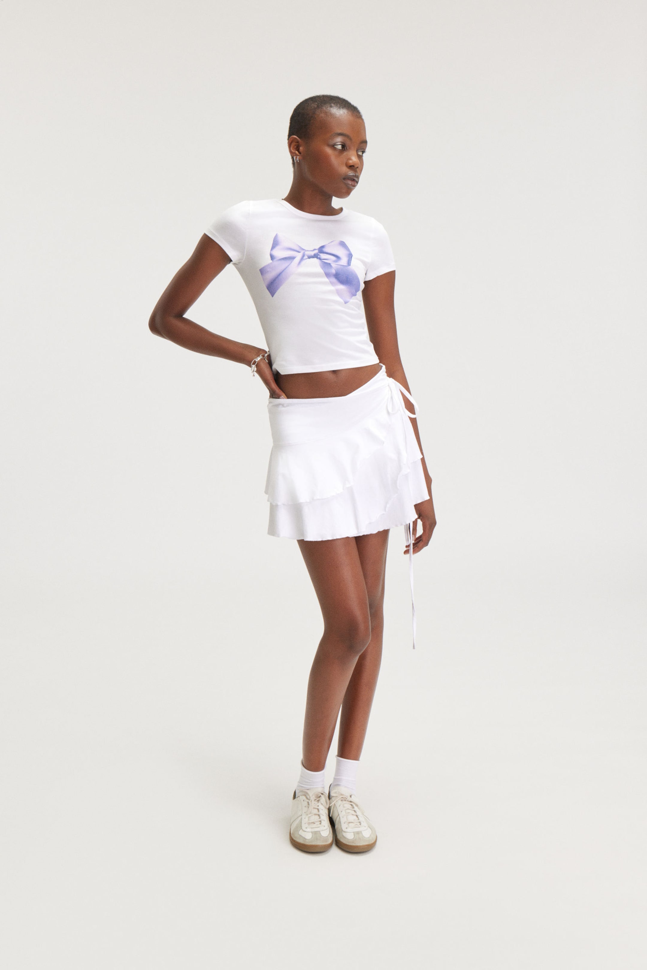 White - Purple Bow - Cropped t-shirt - 1