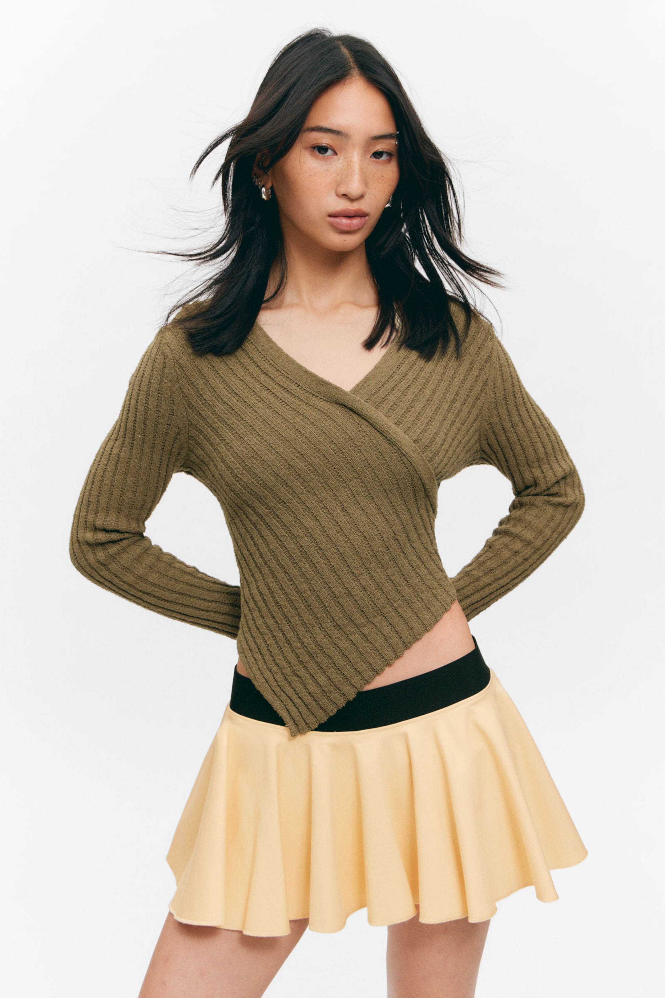 #6E6255 - Wickel-Strickpulli mit asymmetrischem V-Ausschnitt - 1