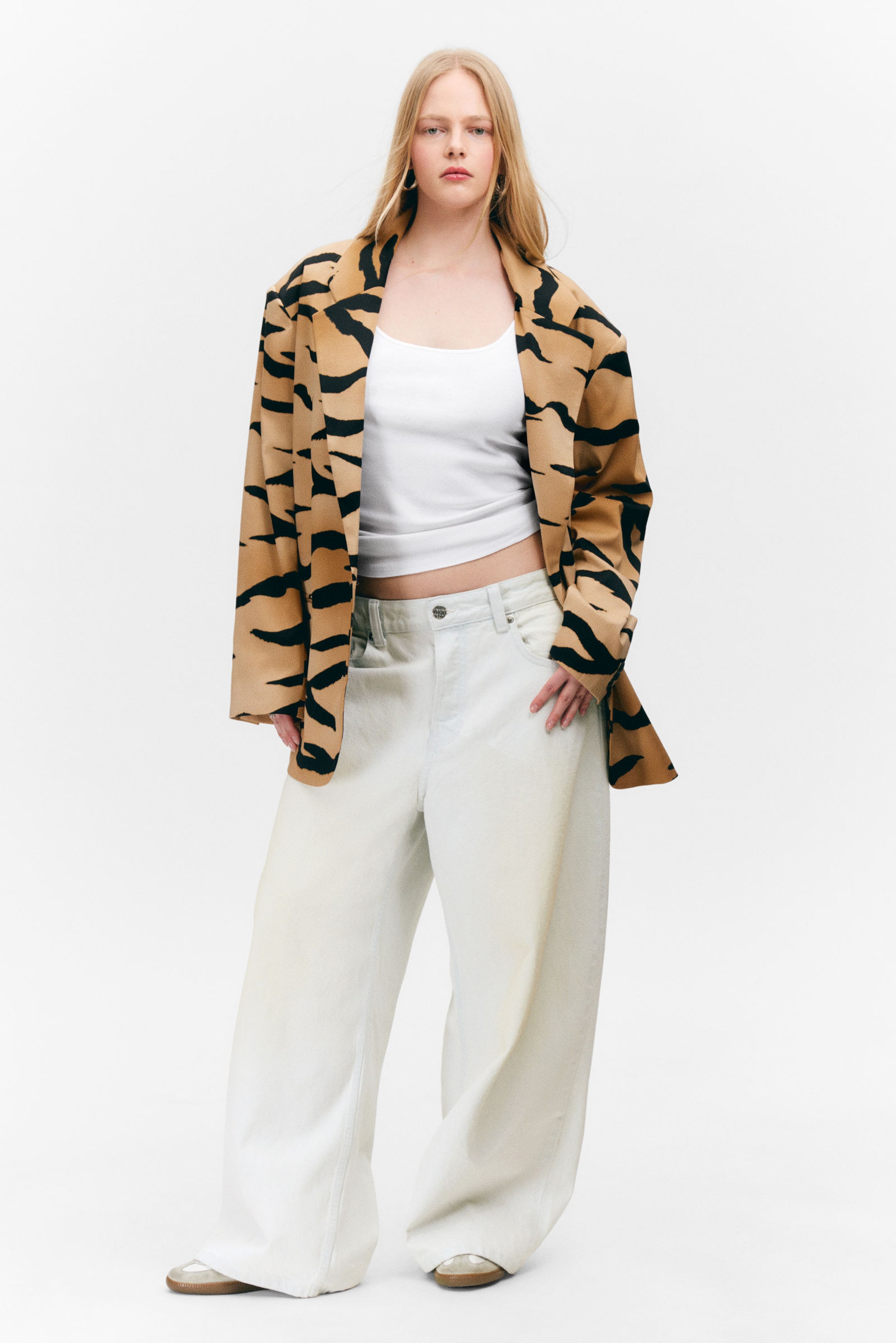 #8D6844 - Single-Breasted Oversized Tiger Printed Blazer - 1