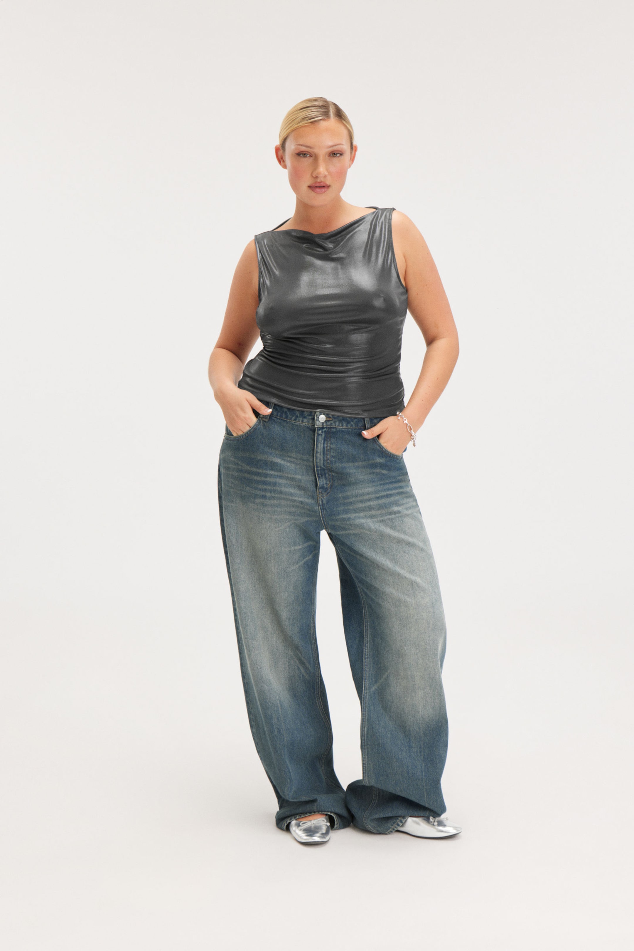 Shiny Grey - Super soft sleeveless boatneck top - 0