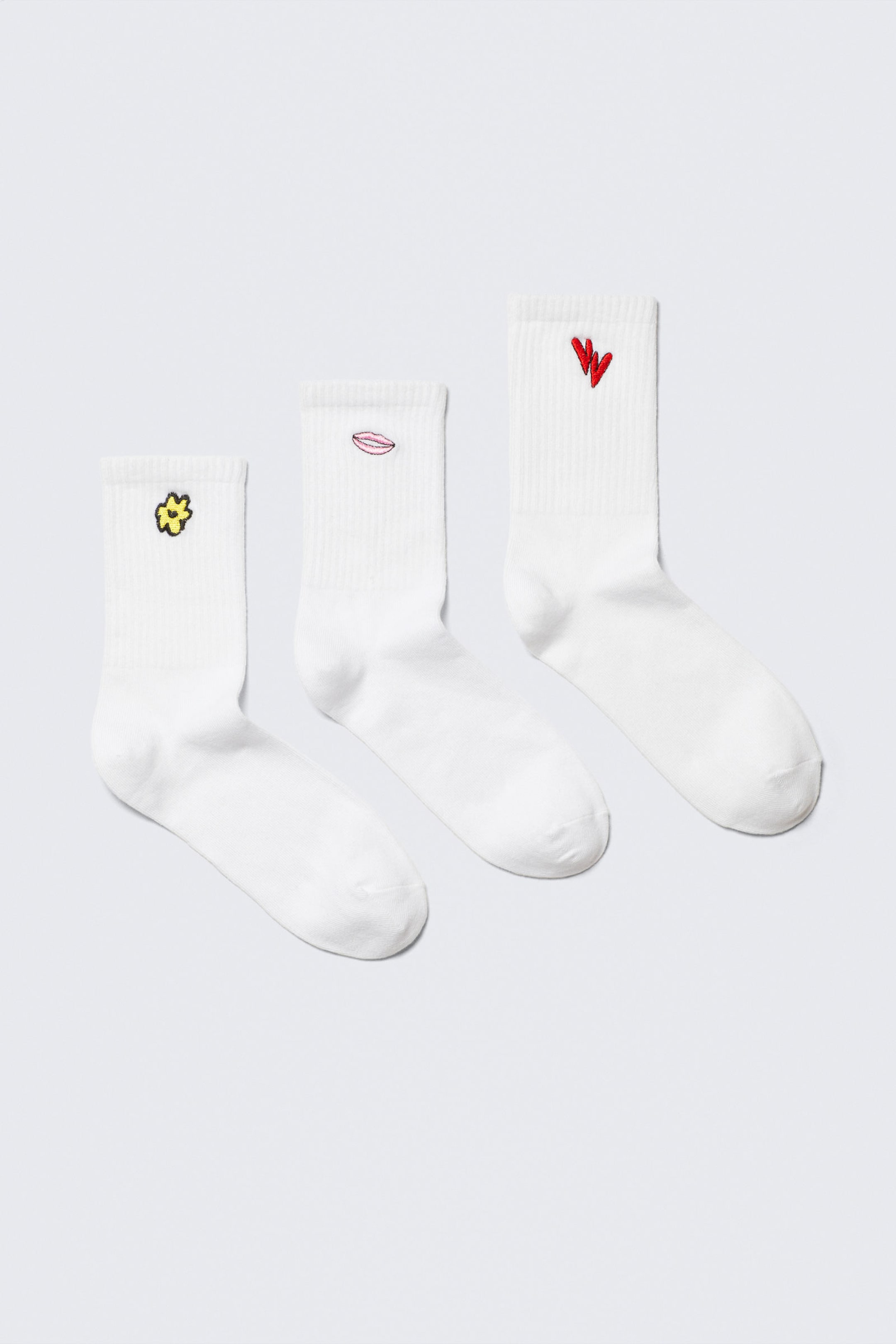#FFFFFF - 3-pack Embroidered Socks