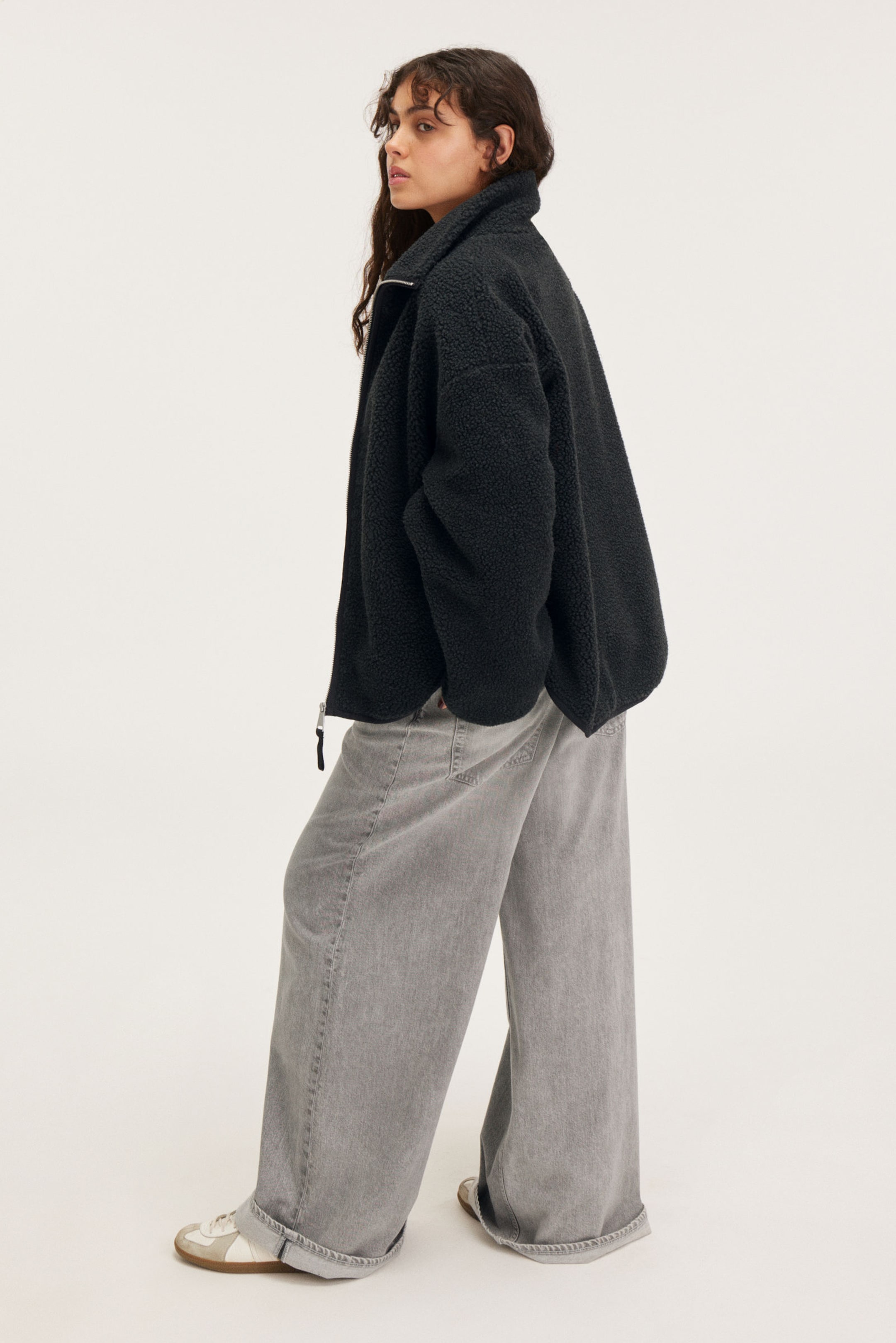 Black - Loose Fleece Zip Jacket - 2
