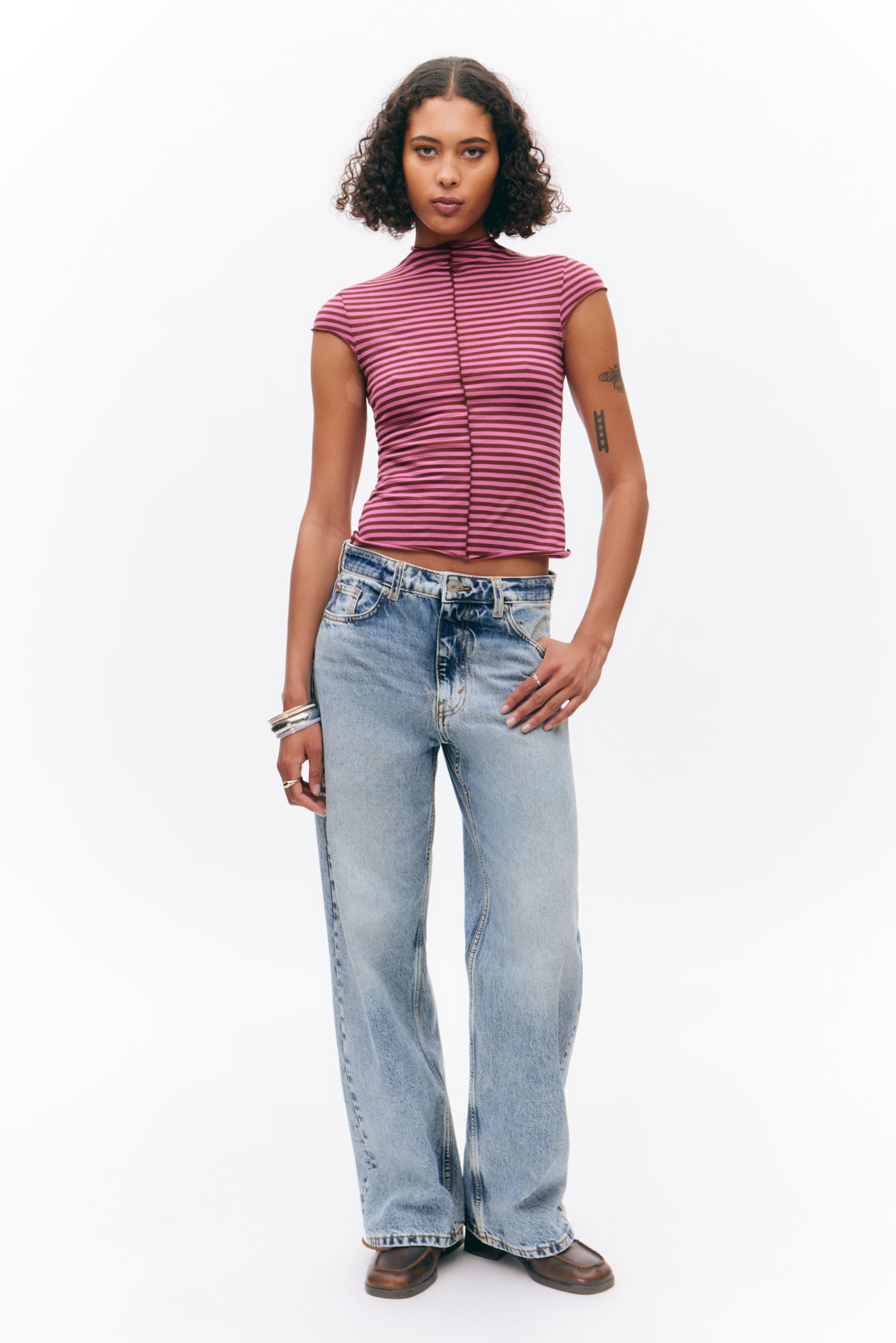 #674644 - Fitted Cap-Sleeved Mock-Turtleneck T-shirt - 2