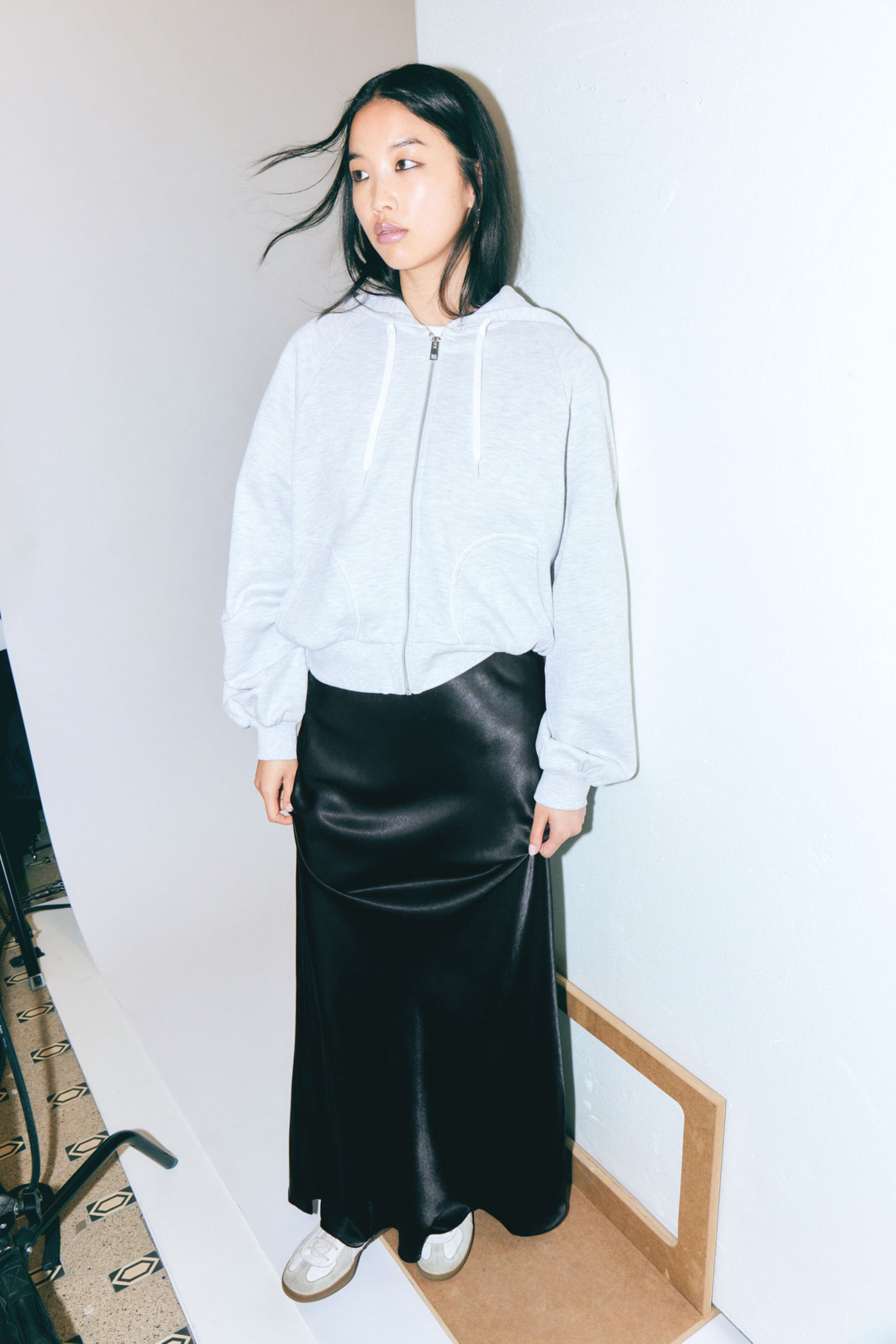 Black - Low Waist Maxi Skirt - 0