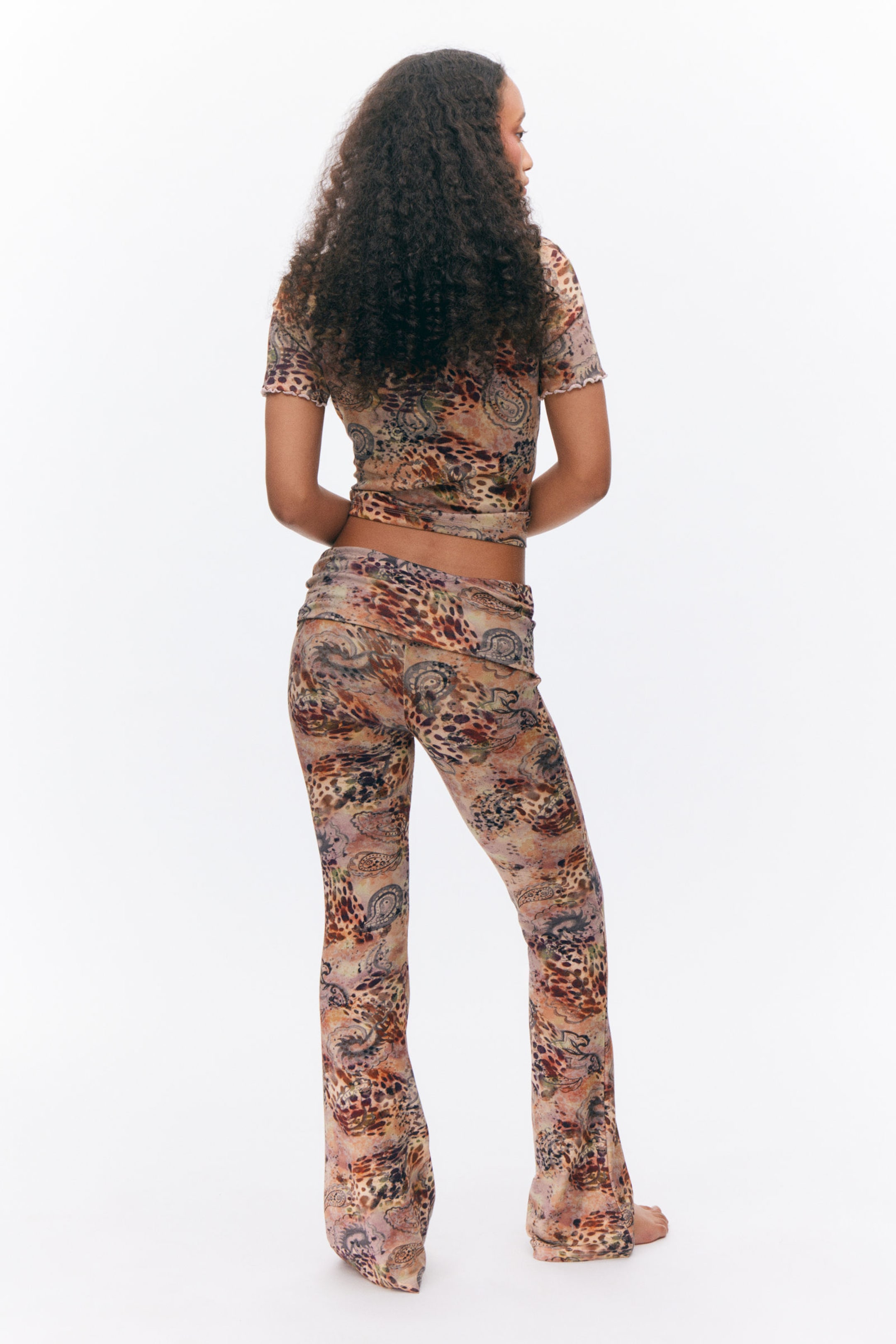 Pink - Leopard-Paisley Pattern - Printed Low Waist Flared Pyjama Trousers - 2