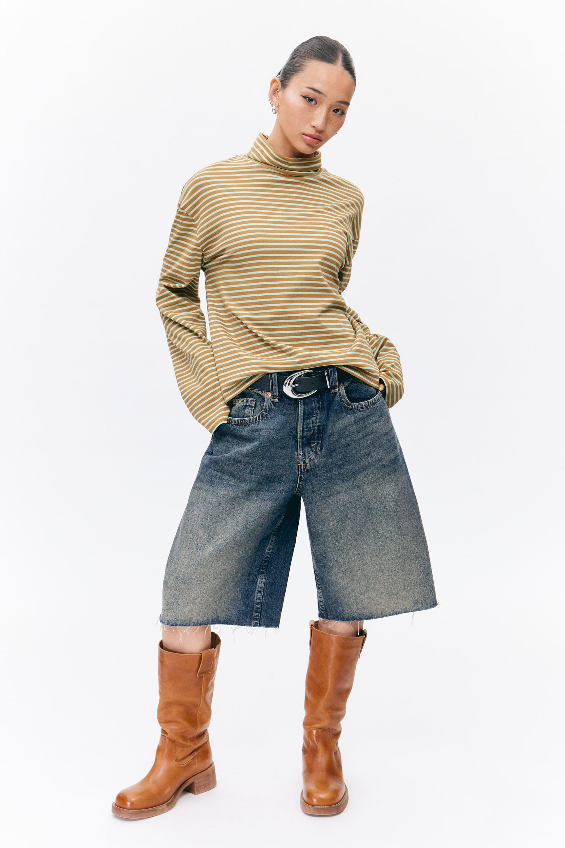 #A6C2AF - Boxy Long-Sleeved Mock Turtleneck Top - 1