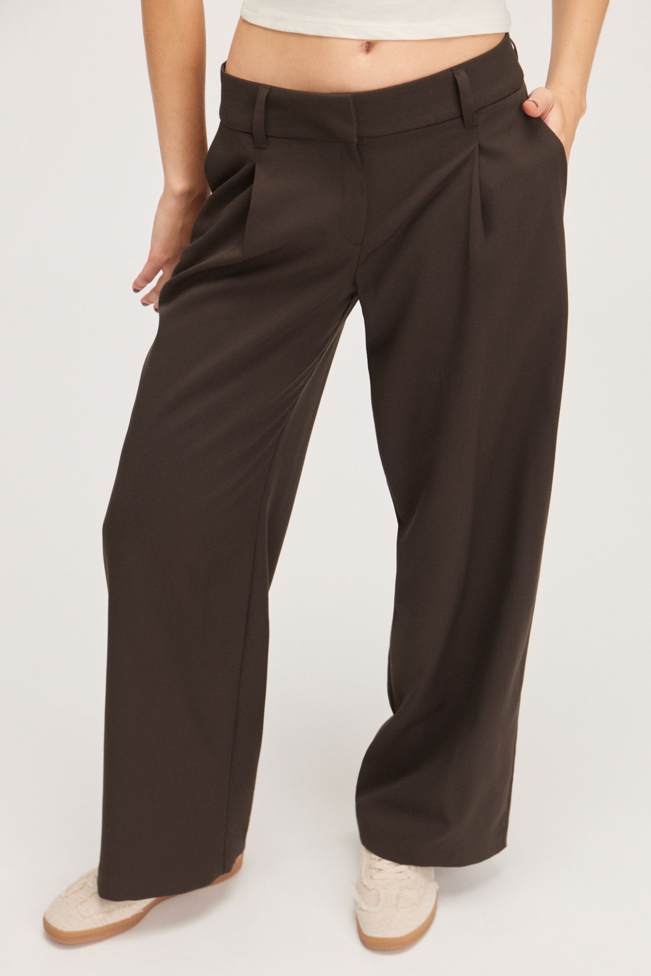 Dark Brown - Low waist wide leg tailored trousers - 0