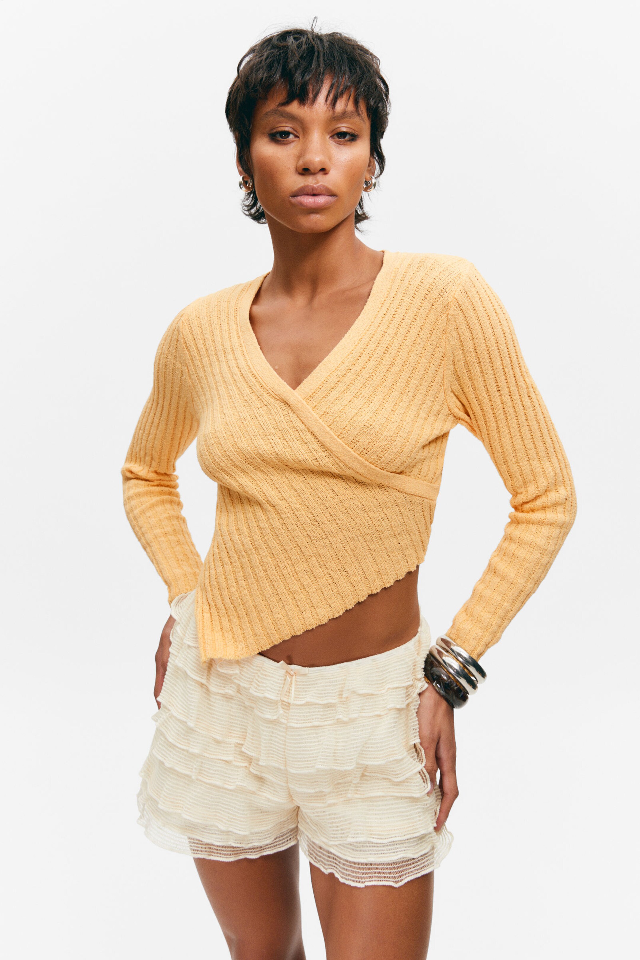 #F2D499 - Wickel-Strickpulli mit asymmetrischem V-Ausschnitt - 1