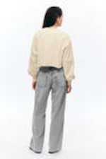 Light Beige - Cropped Long-Sleeved T-shirt - 2