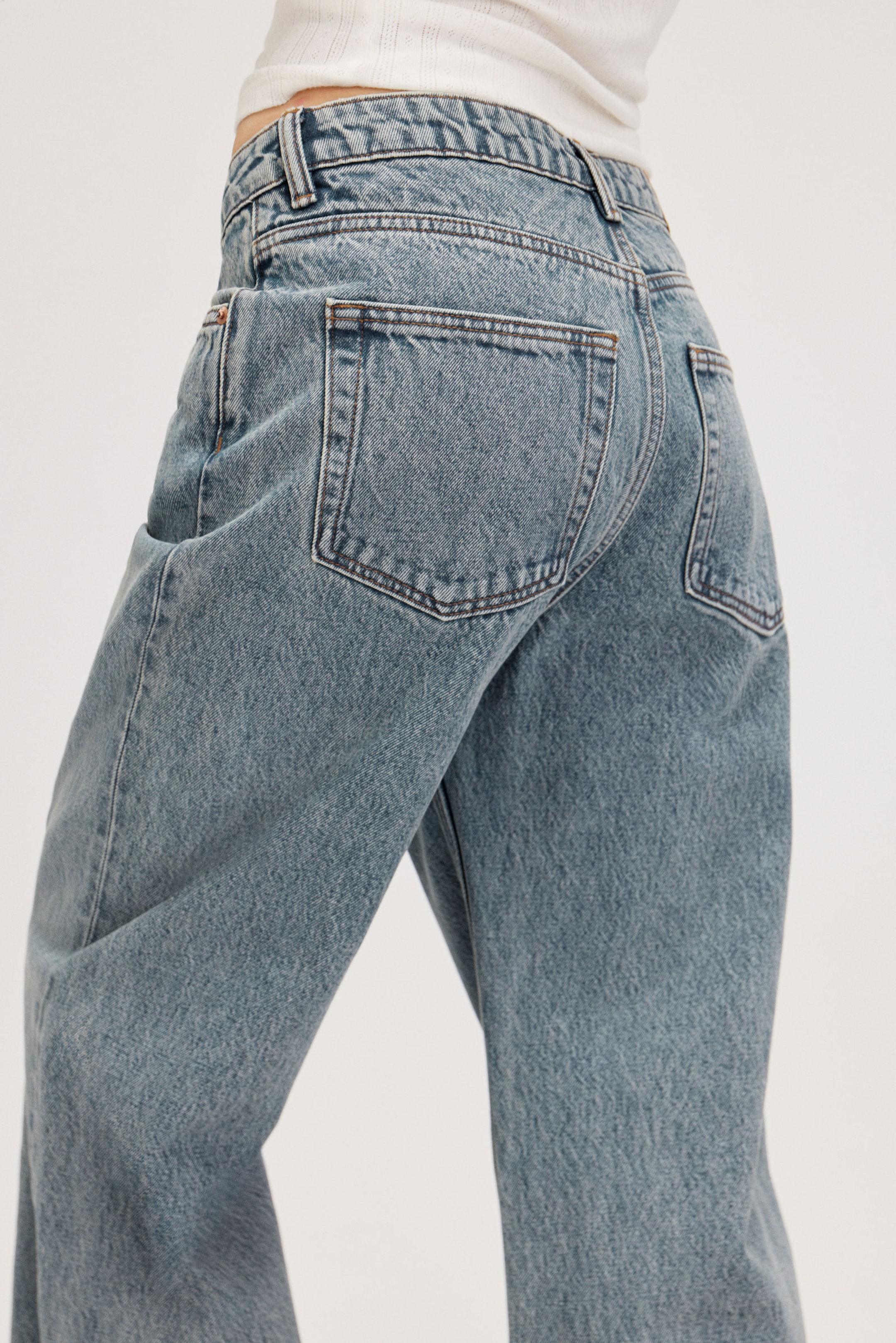 Mid Blue - Naoki Low Loose Jeans - 4