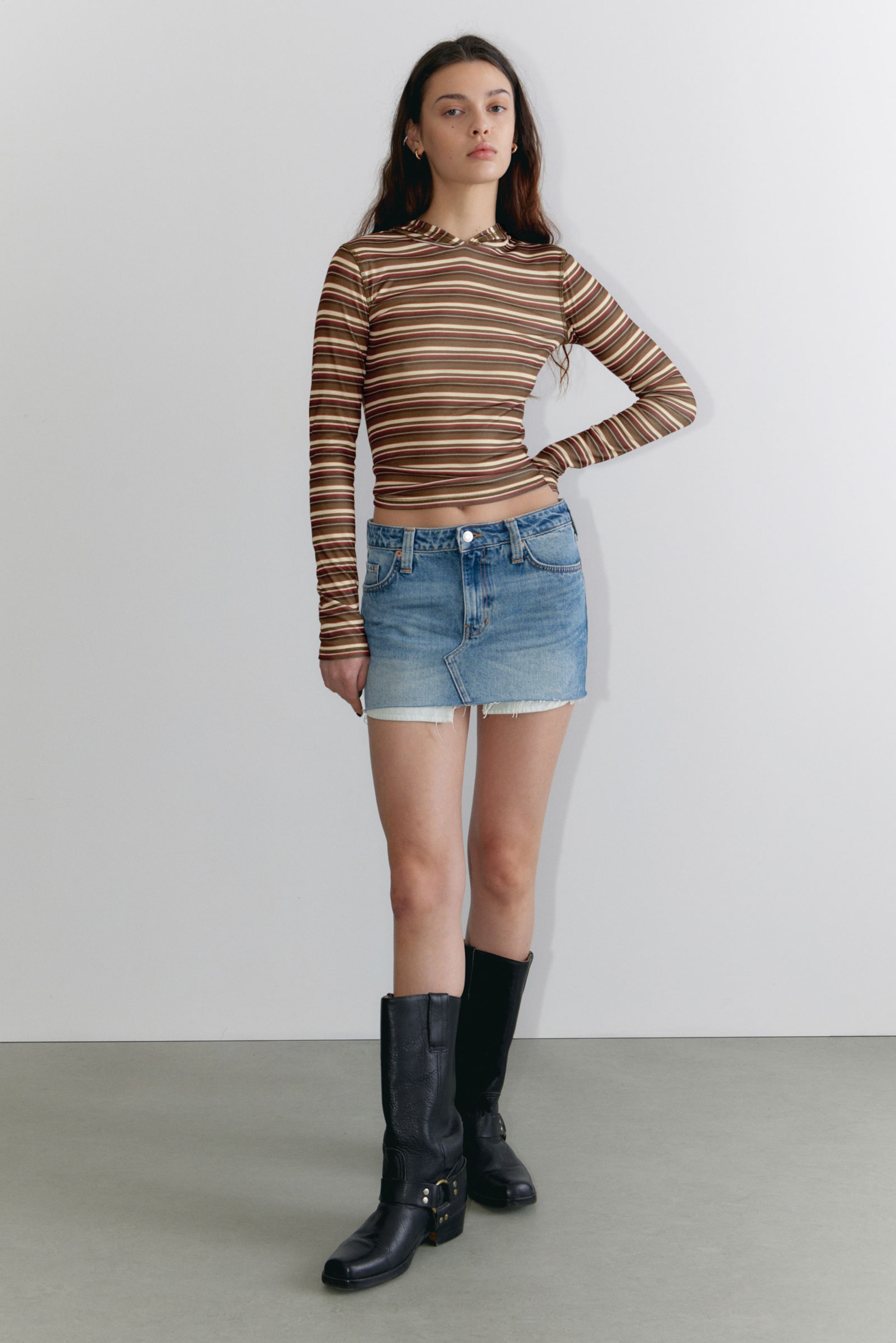 #5C5440 - Long-Sleeved Hooded Top - 2