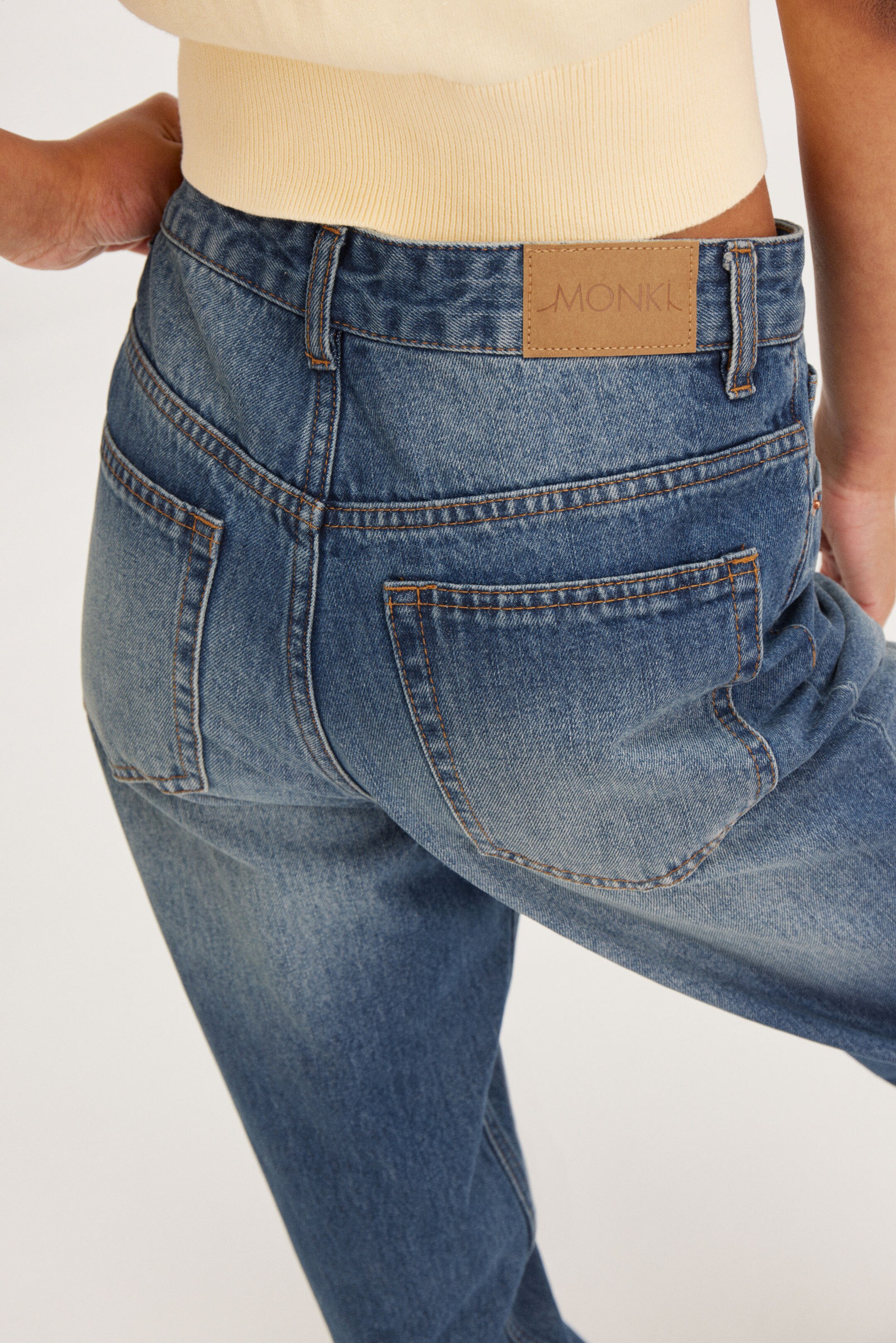 Gabby Blue - Aimo Mid Straight Jeans - 4