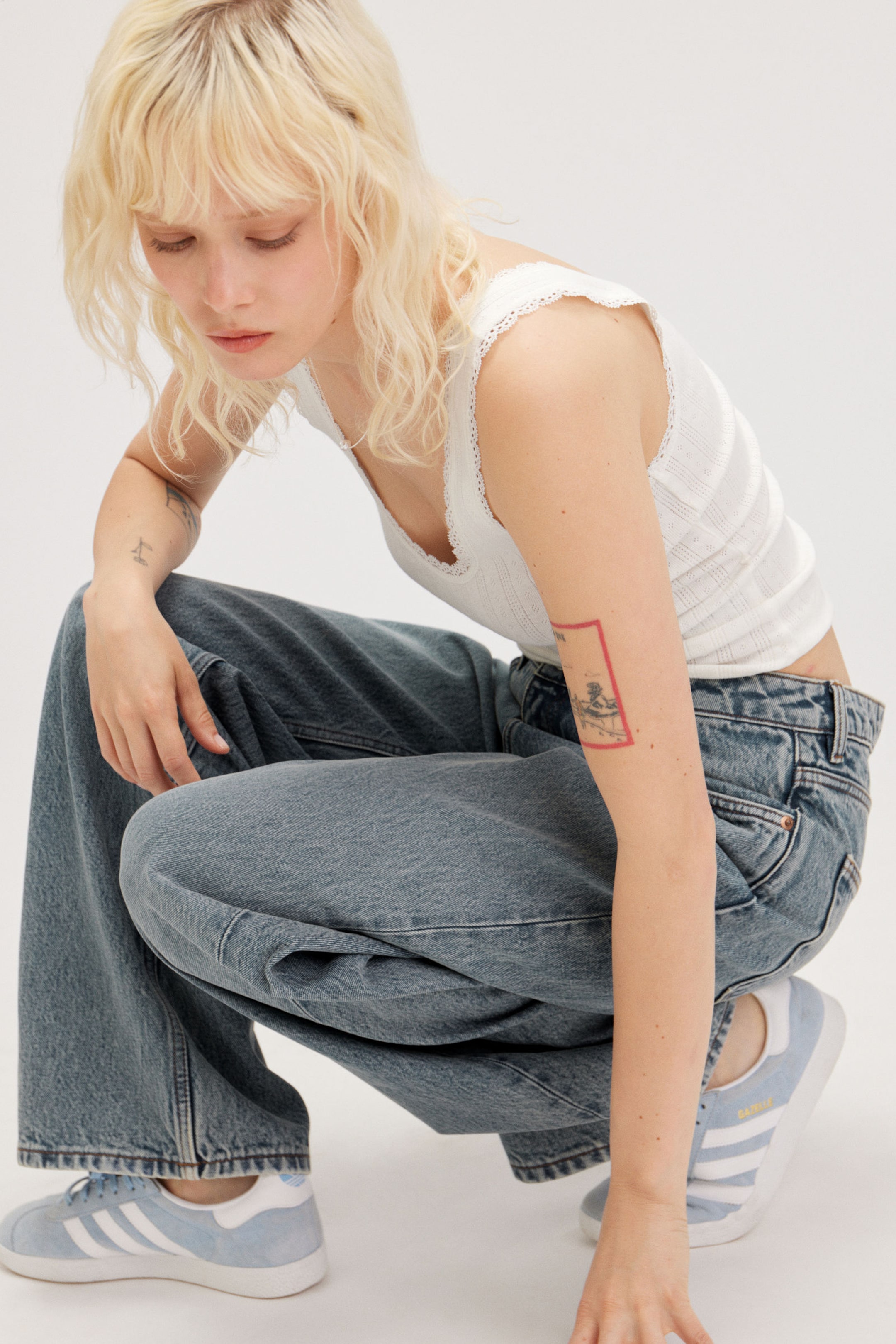 Mid Blue - Naoki Low Loose Jeans - 2