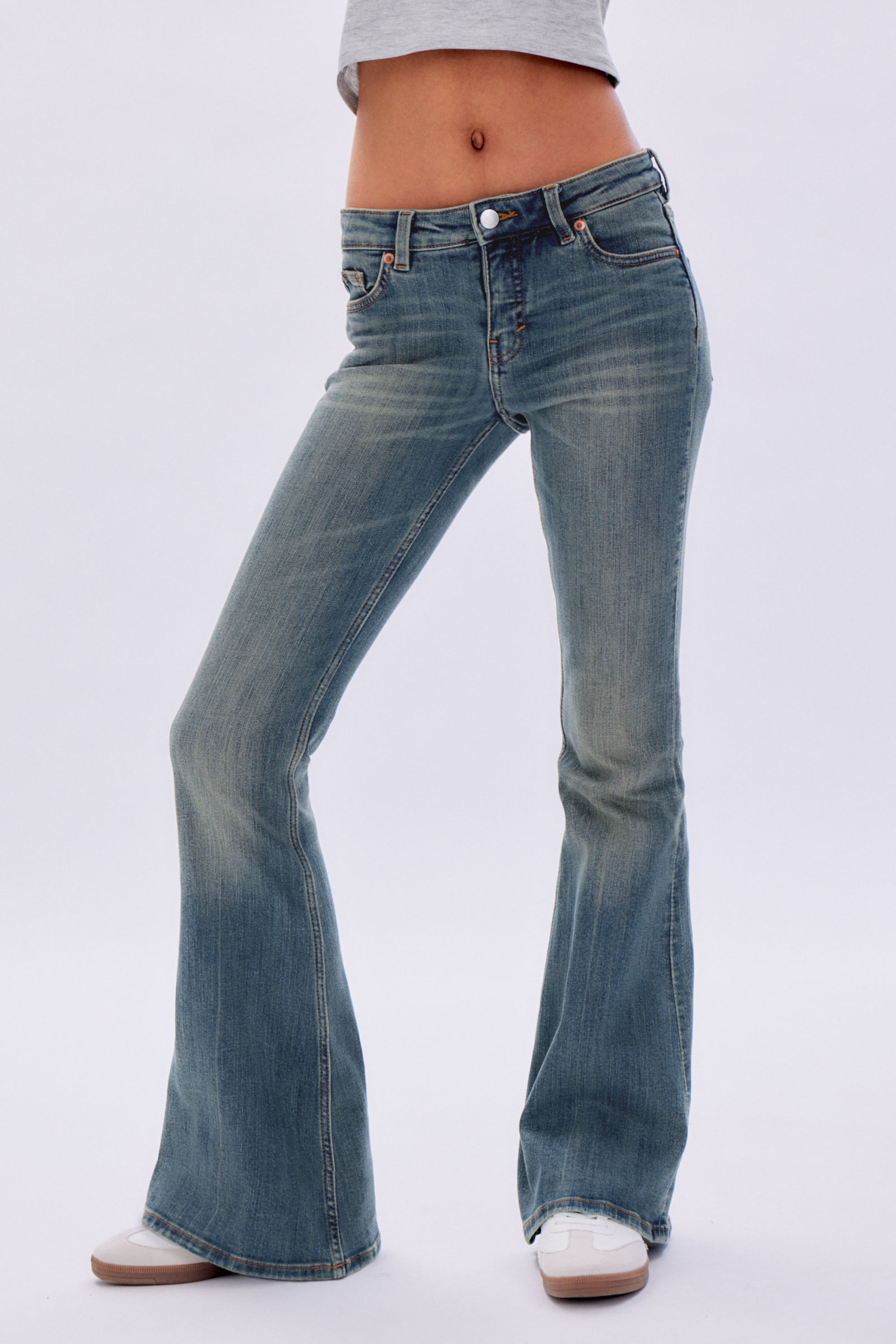 Nikki Blue - Katsumi Low Waist Flared Jeans - 1