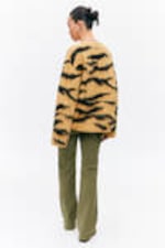 Tiger-striped - Fluffy knit cardigan - 2