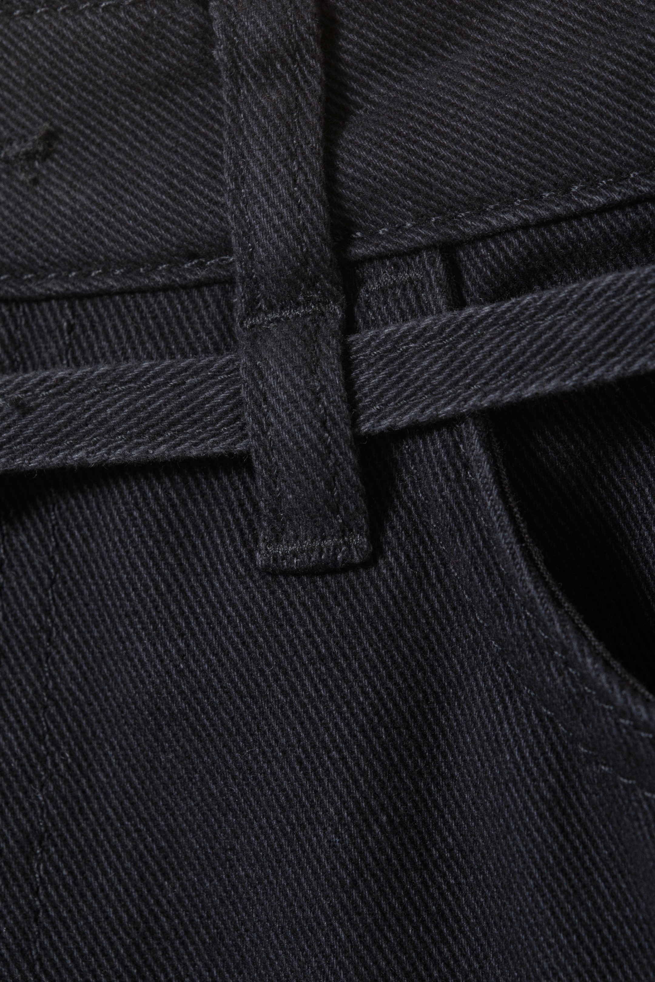 Black - Low Rise Cargo Cotton Twill Jorts - 4