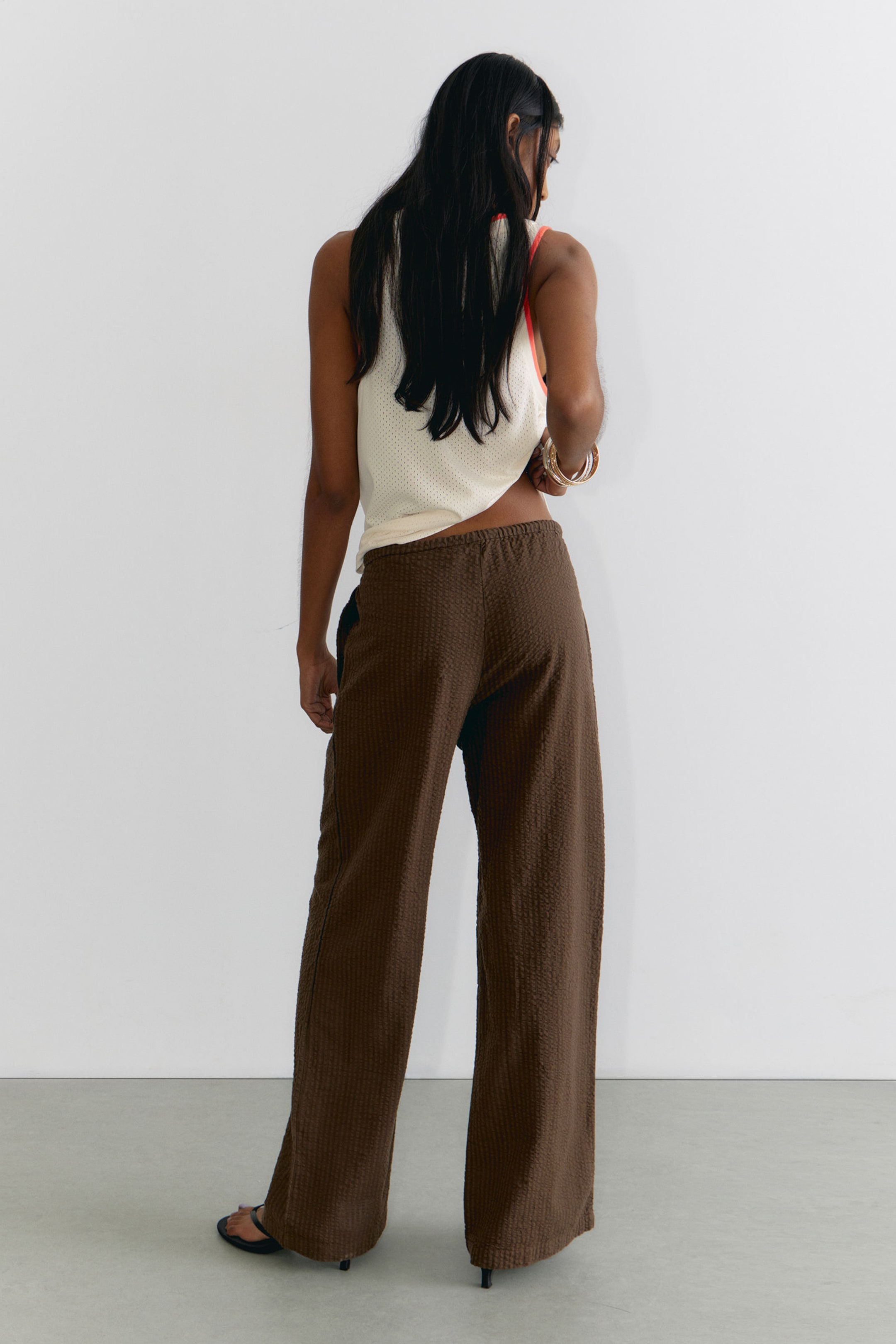 Dark Brown - Low-Rise Relaxed Pull-on Trousers - 2