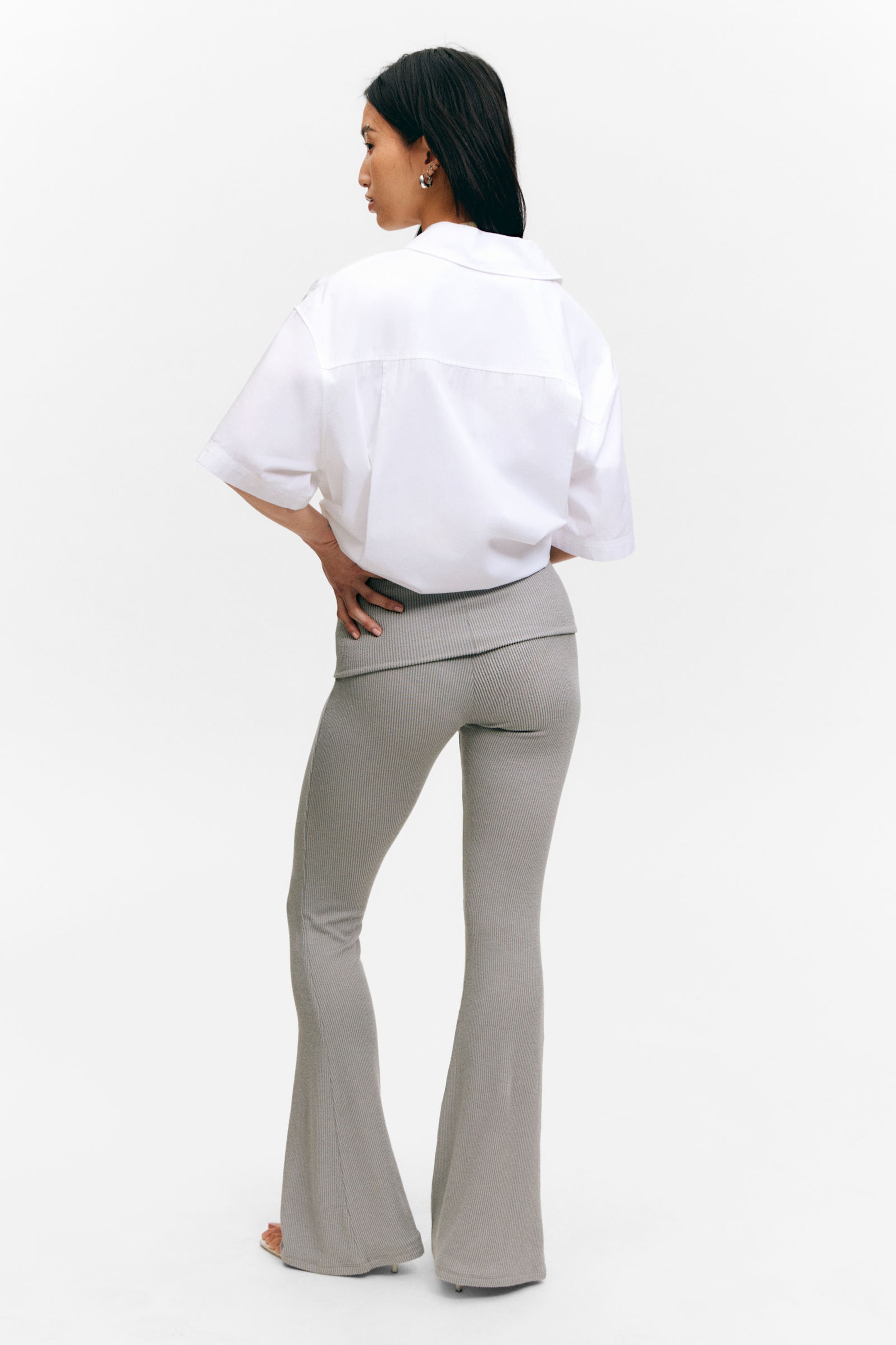 Dusty Grey - Low Waist Flared Ribbed Trousers - 3