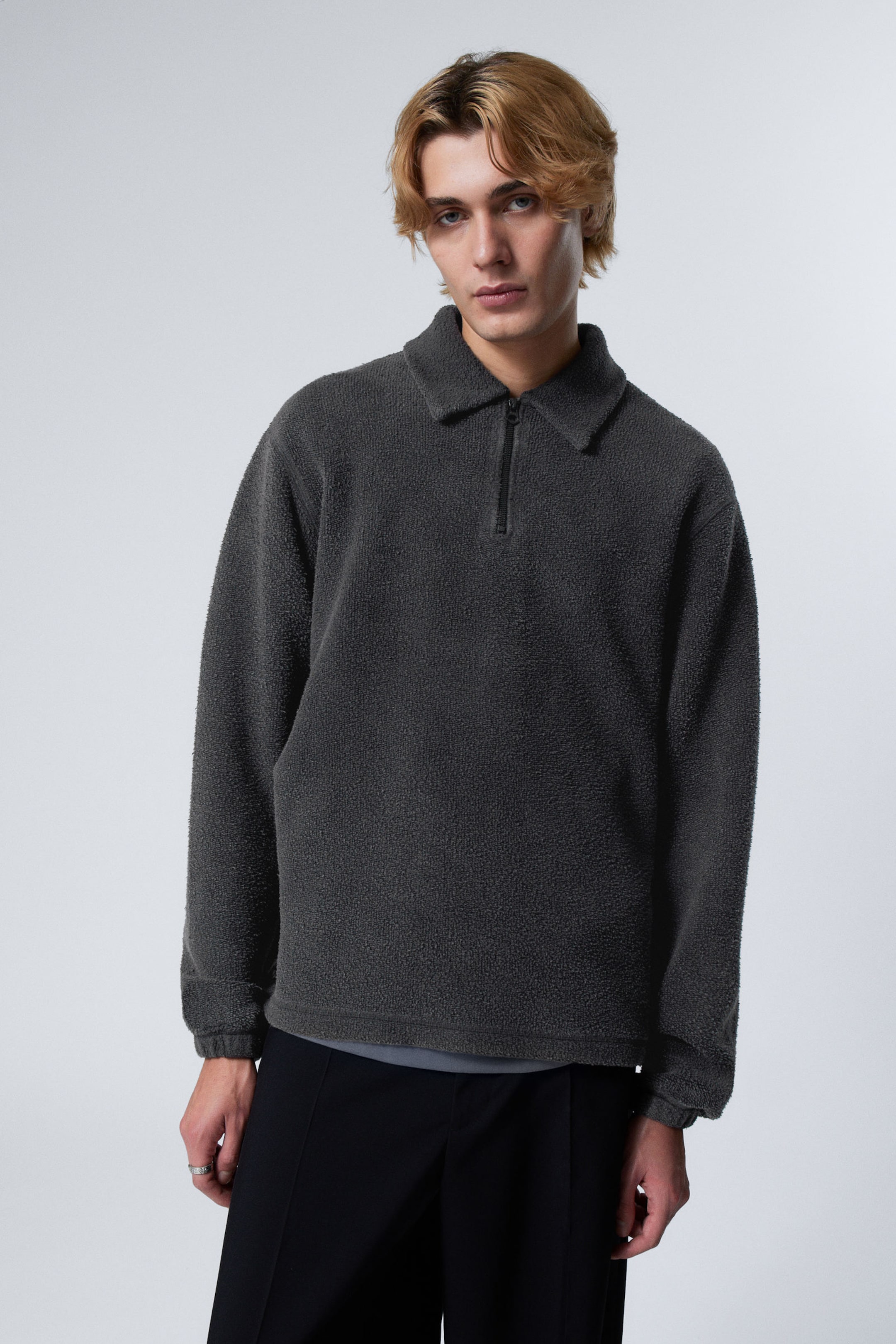 #272628 - Boxy Half-Zip Fleece Sweatshirt - 2