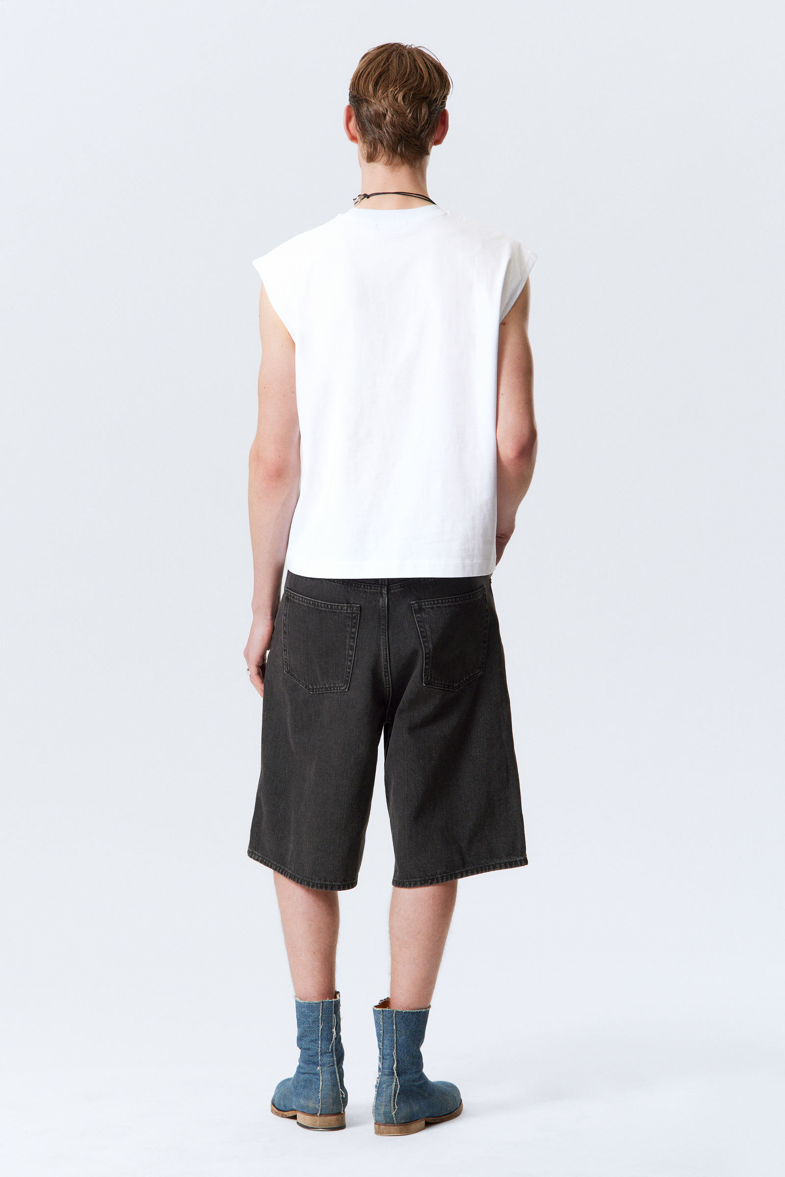WEEKDAY Astro Denim Loose Baggy Shorts in Black Grumble