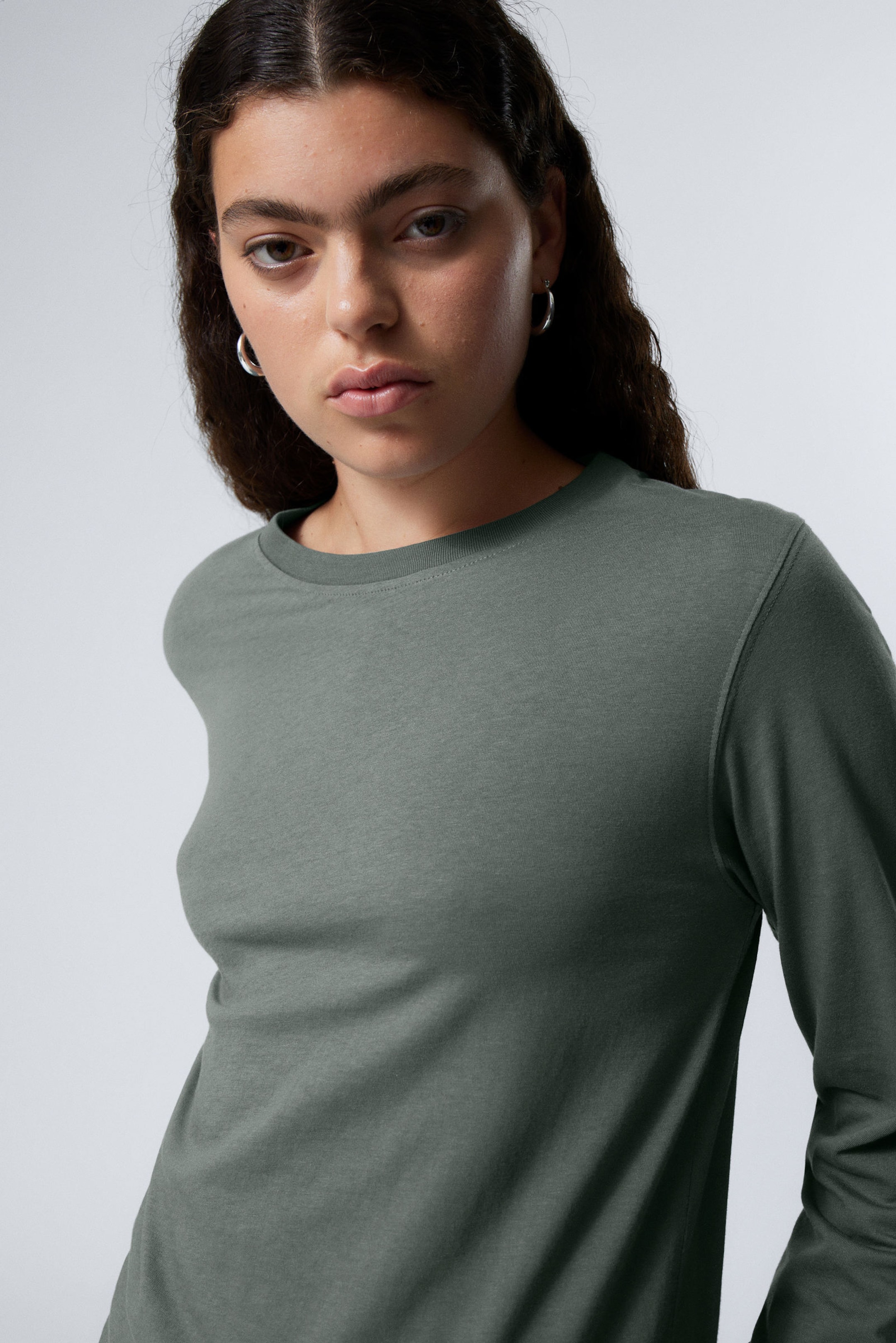 Dusty Grey - Essence Standard Long Sleeve - 1