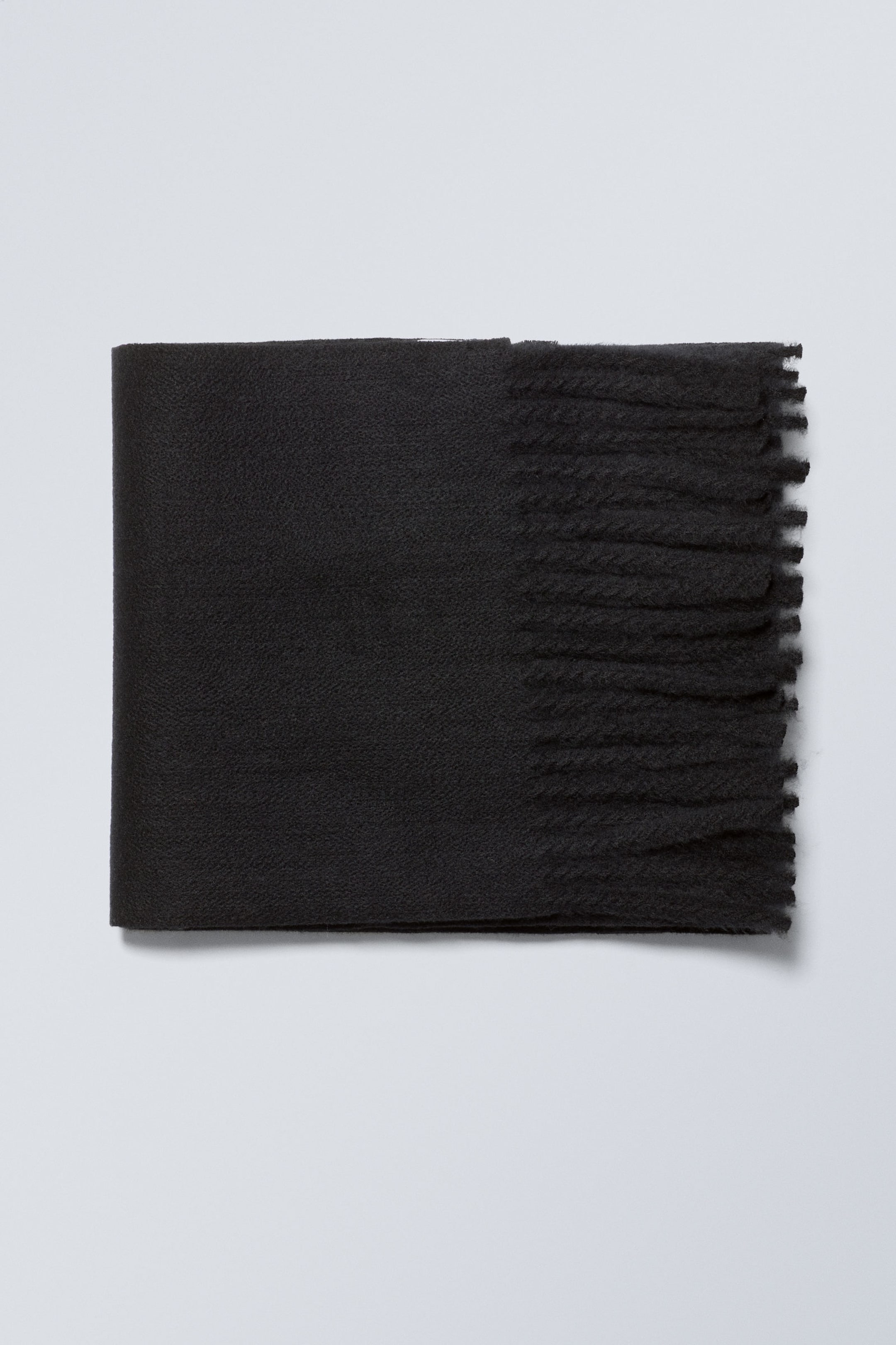 Black - Essential Scarf - 0