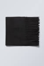 Black - Essential Scarf - 0