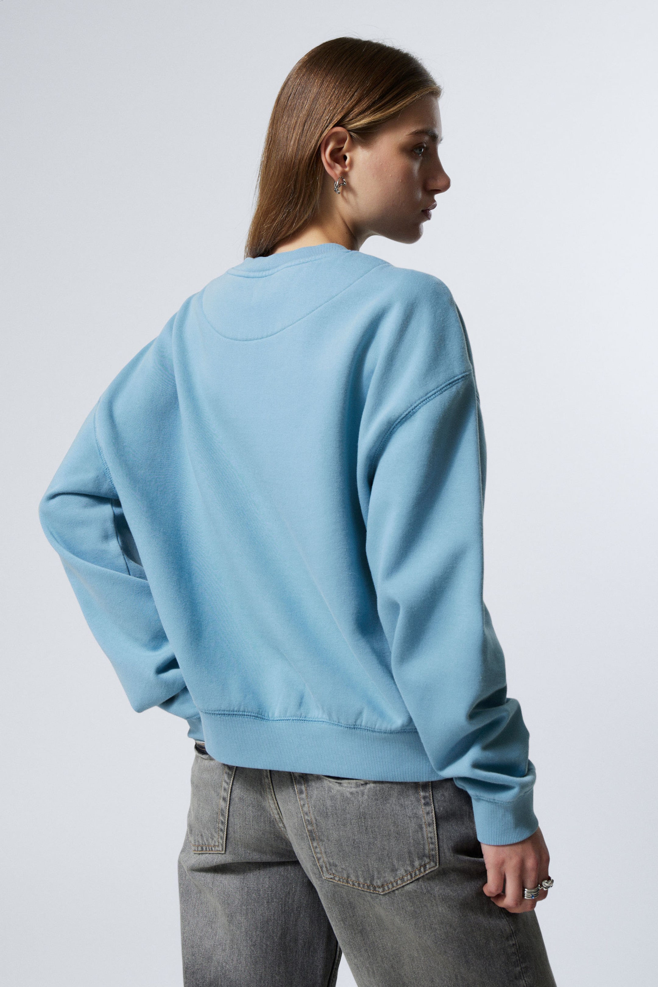 Washed Light Blue - Essence Standard Sweatshirt - 2