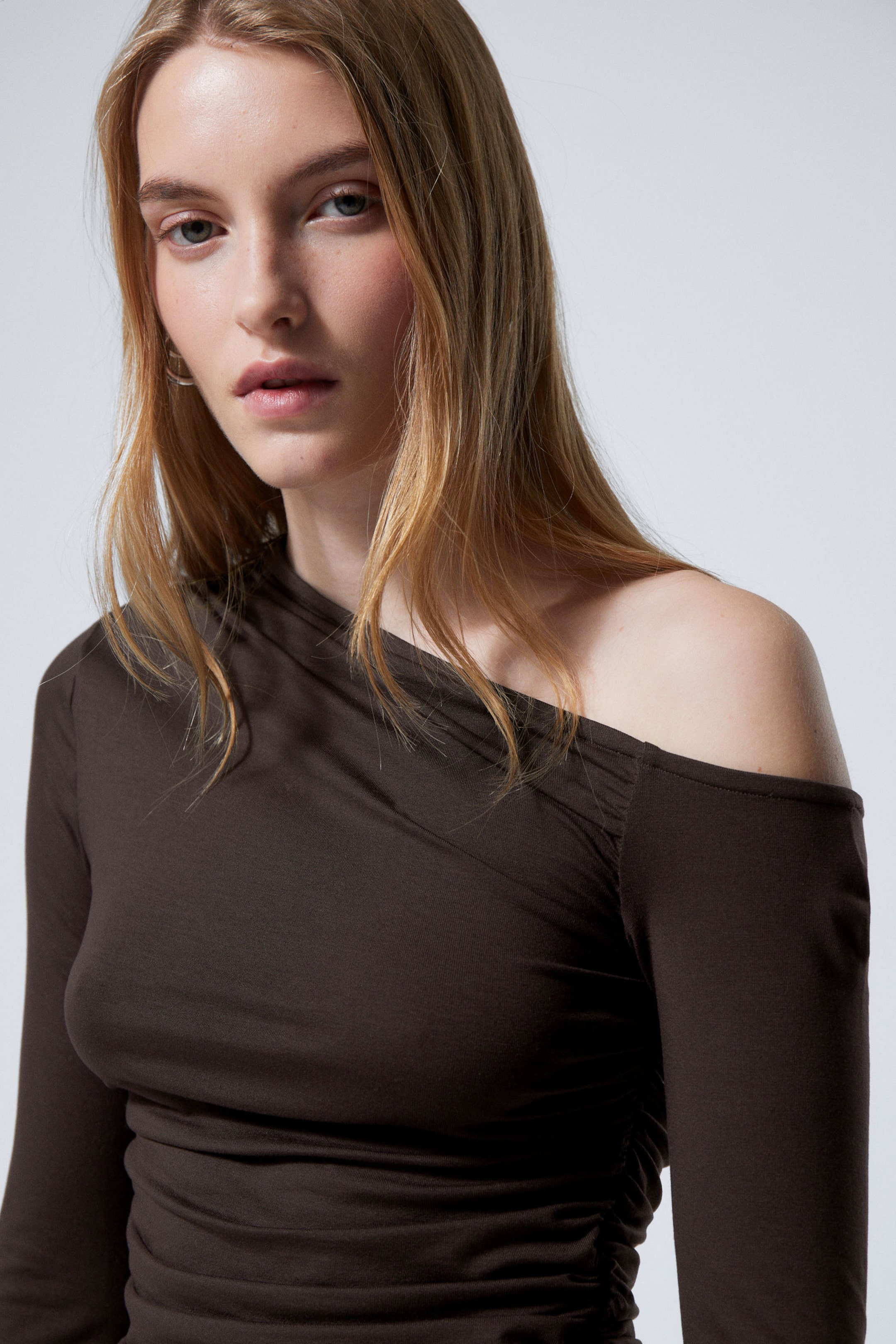 sheer fitted strap shirt - Dusty Beige | Weekday EU