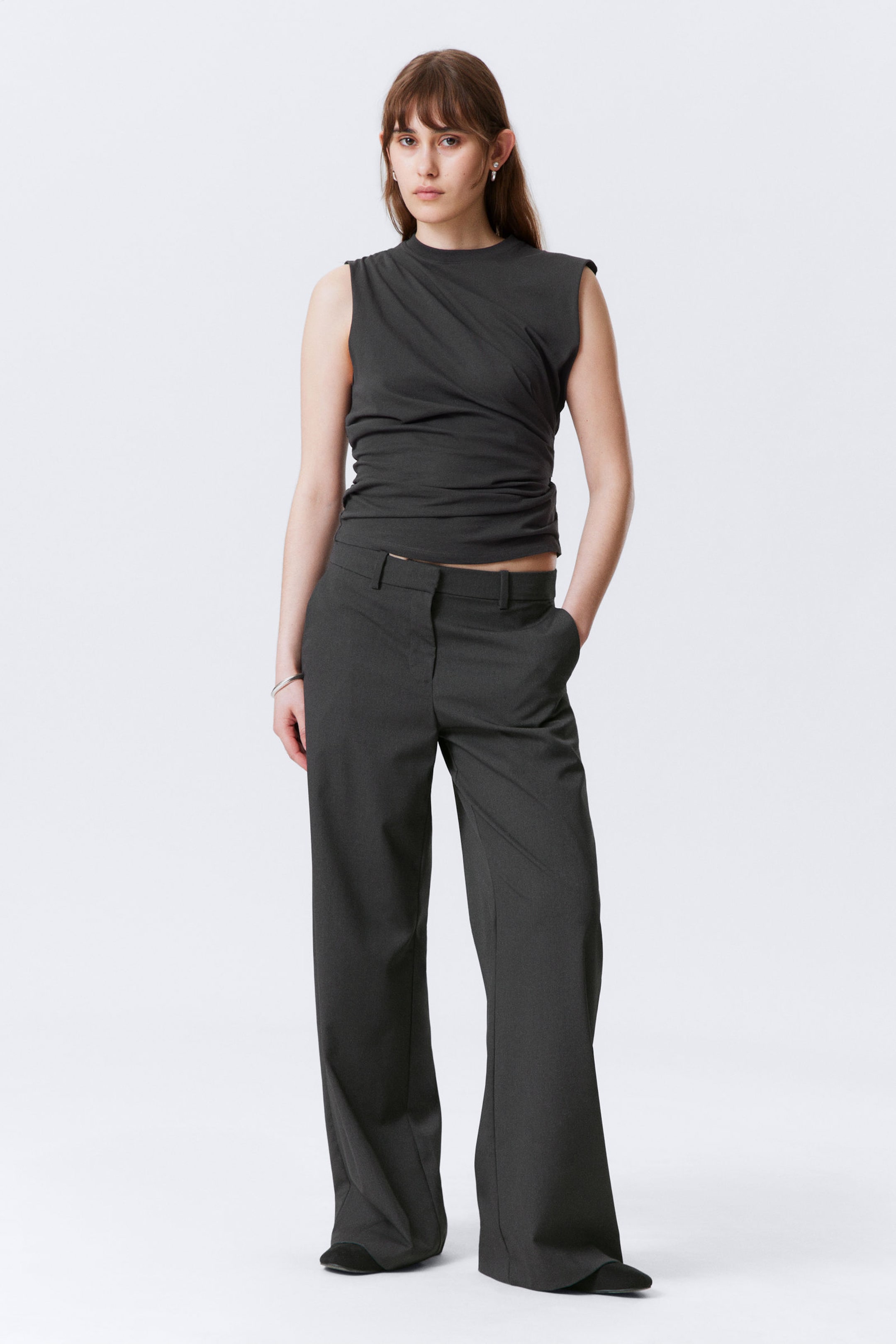 #323232 - Low-Waisted Loose Fit Suit Trousers - 1