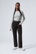 Tuned Black - Schwarz - Resolute Curve High Waisted Regular Straight Jeans - 0