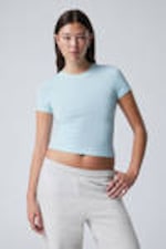 Light Blue - Slim Fitted T-shirt - 0