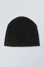 Black - Fluffy Beanie - 1