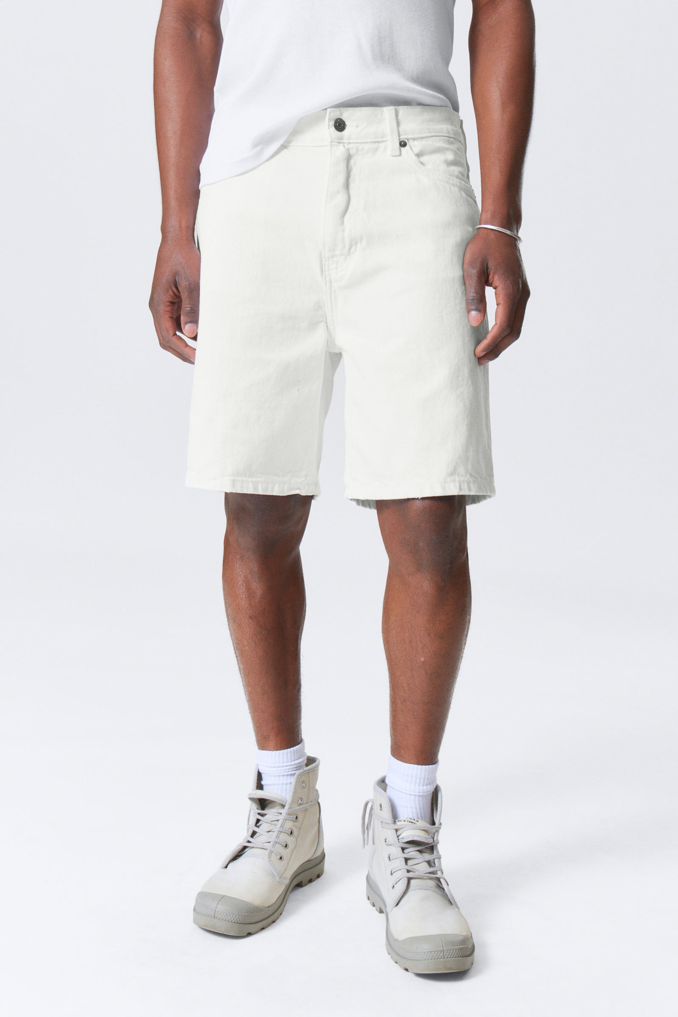 #E9E4DA - Galaxy denim short - 1