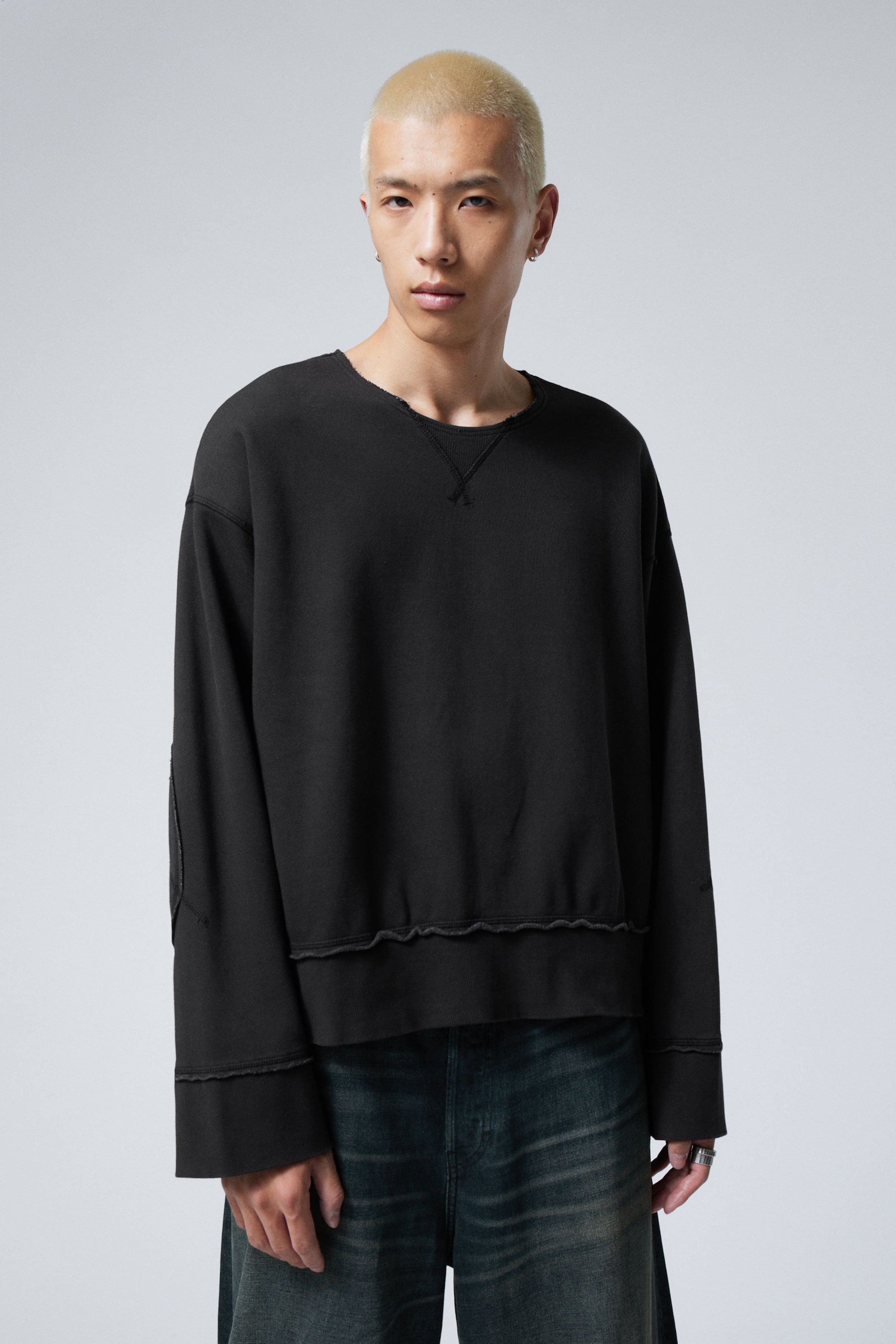 Washed Black - Short Distressed Sweatshirt - 0